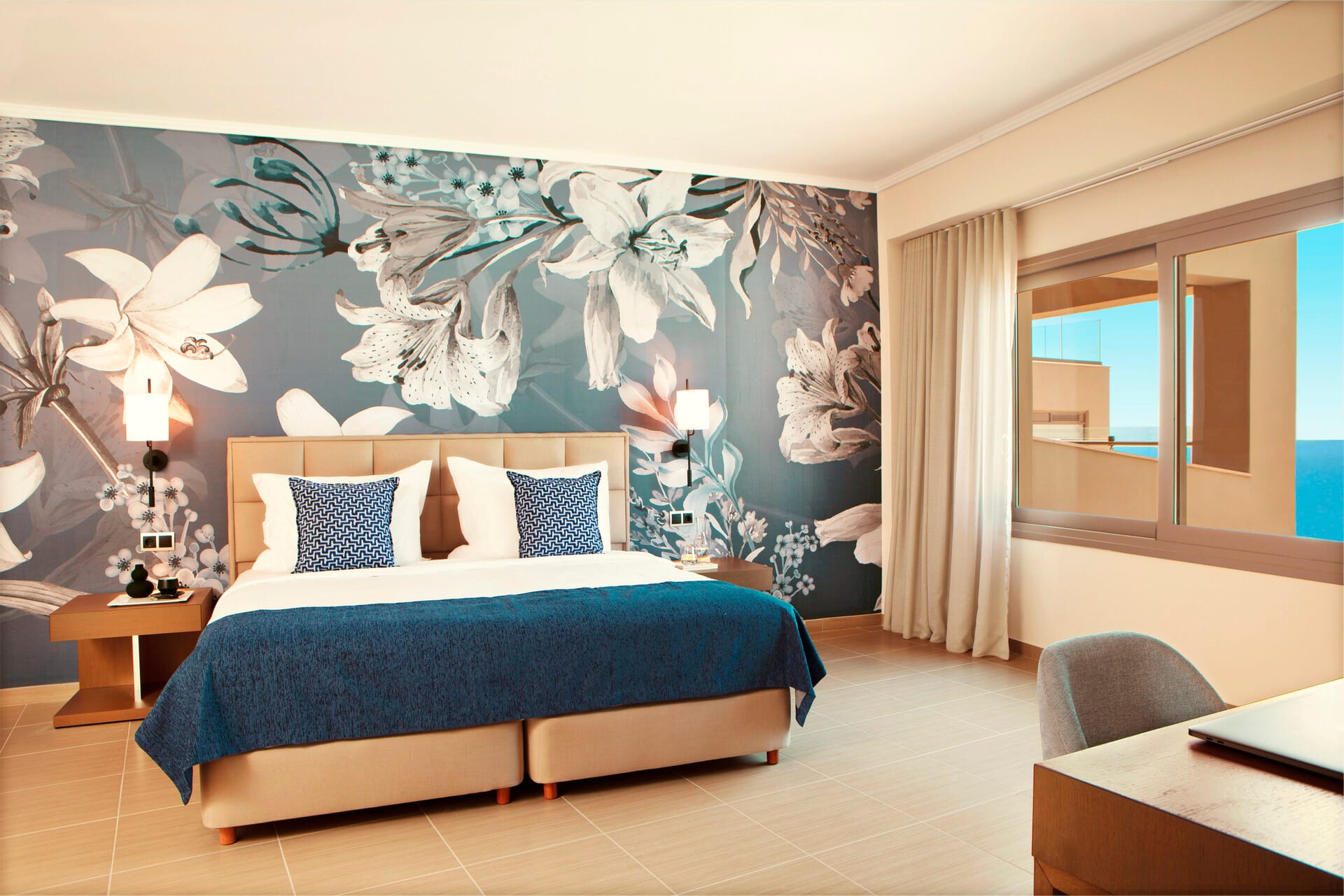 ajul_deluxe-family-room-sharing-pool-8