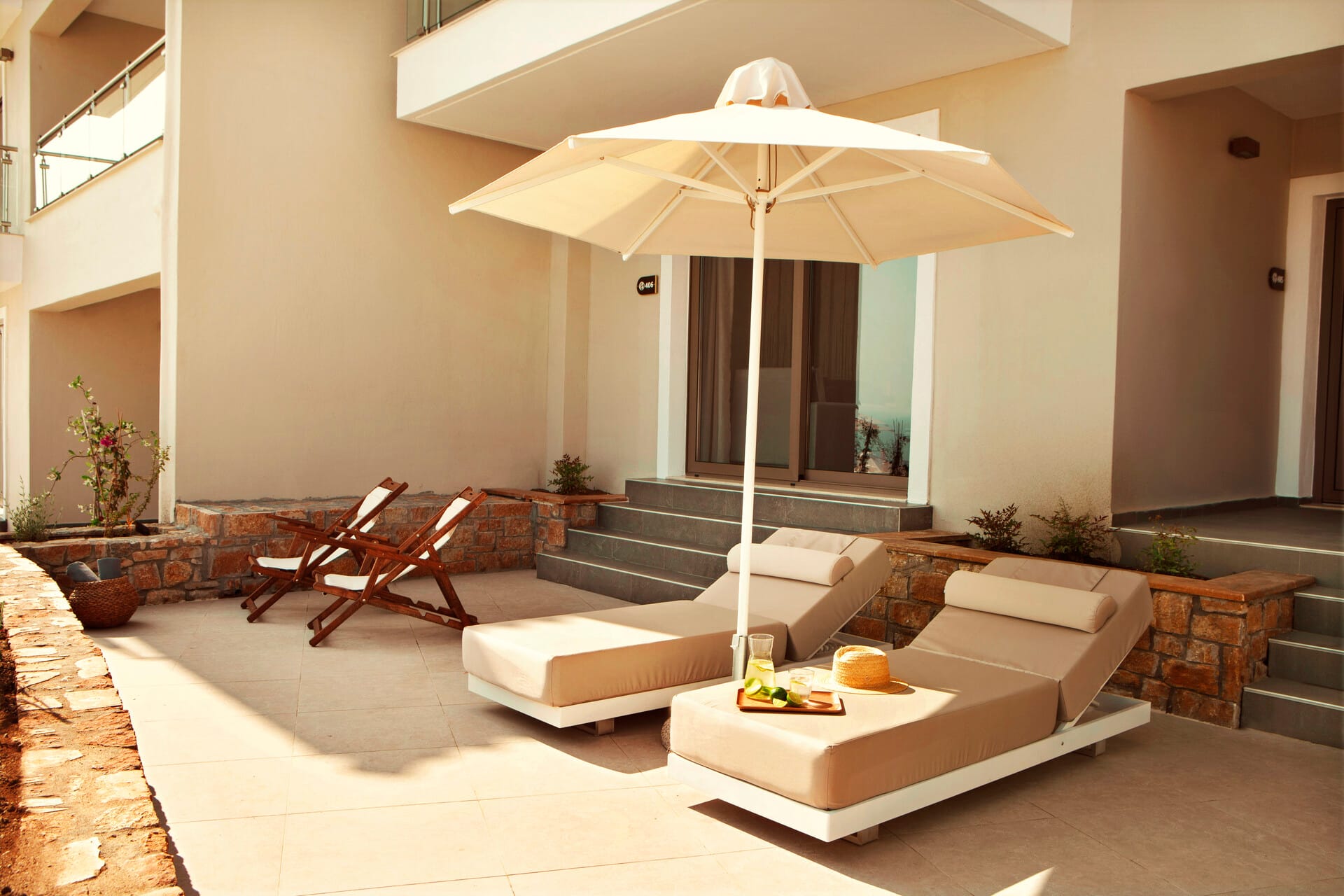 ajul_executive-bungalow-suites-sea-view-4