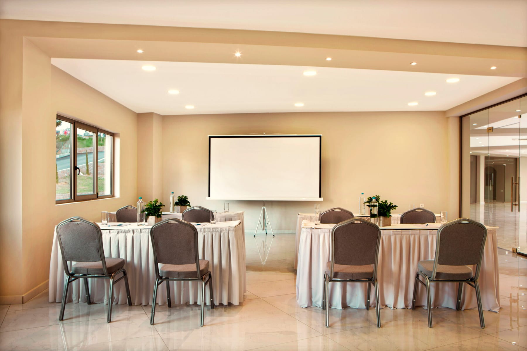 ajul_meeting-room-1-1