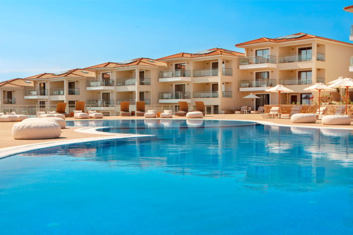 ajul_pool-14-1