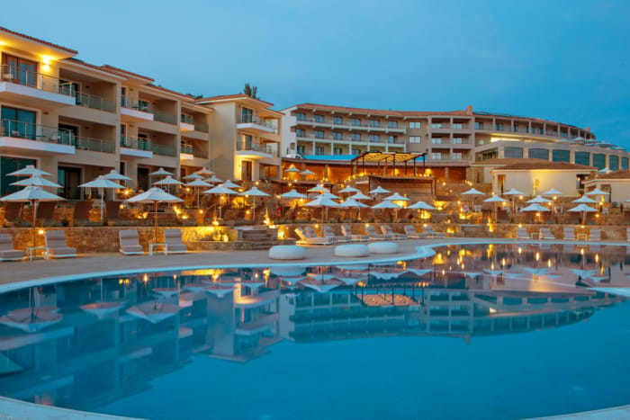 ajul_pool-19-1