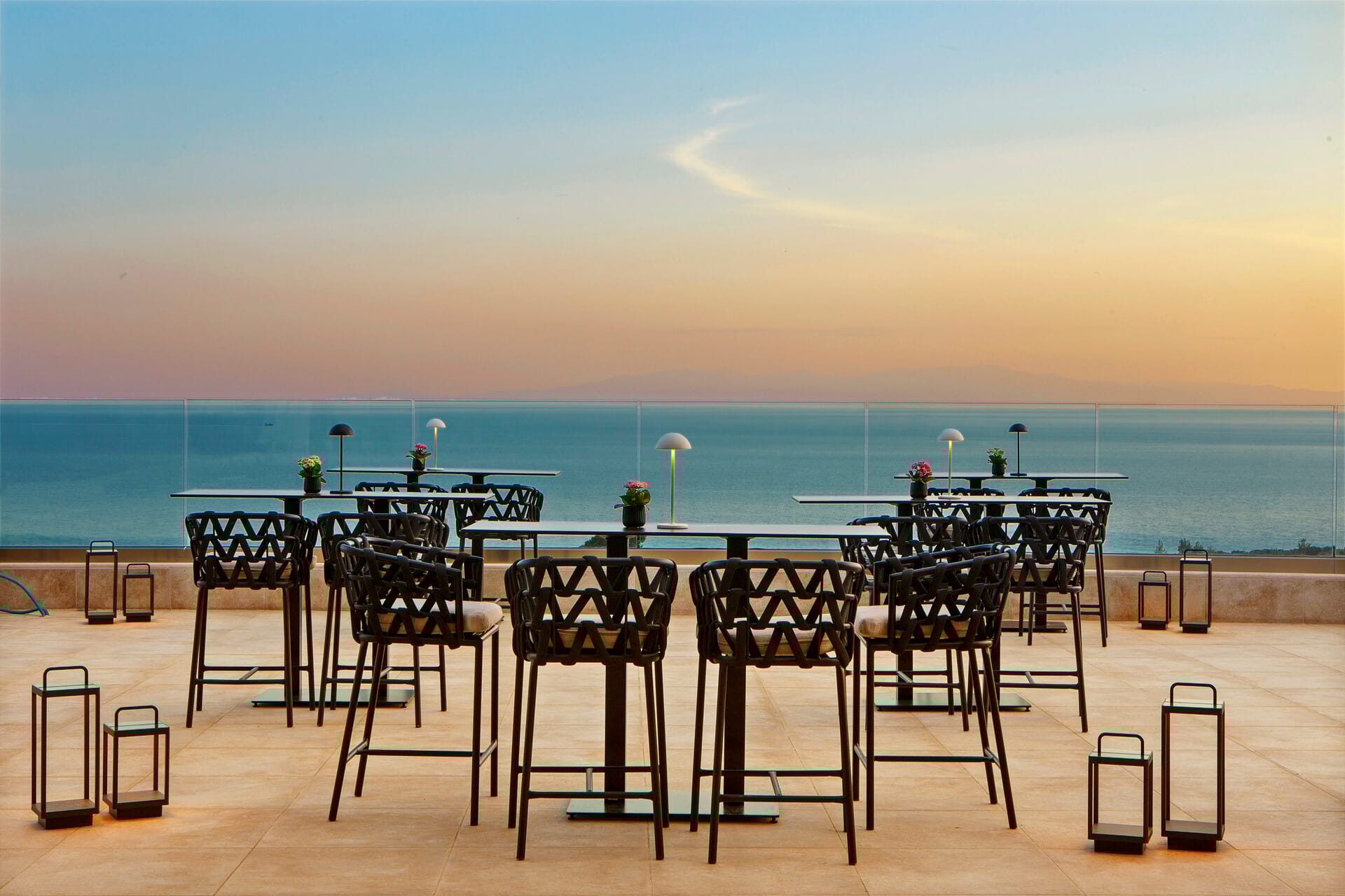 ajul_senses-bar-17-1