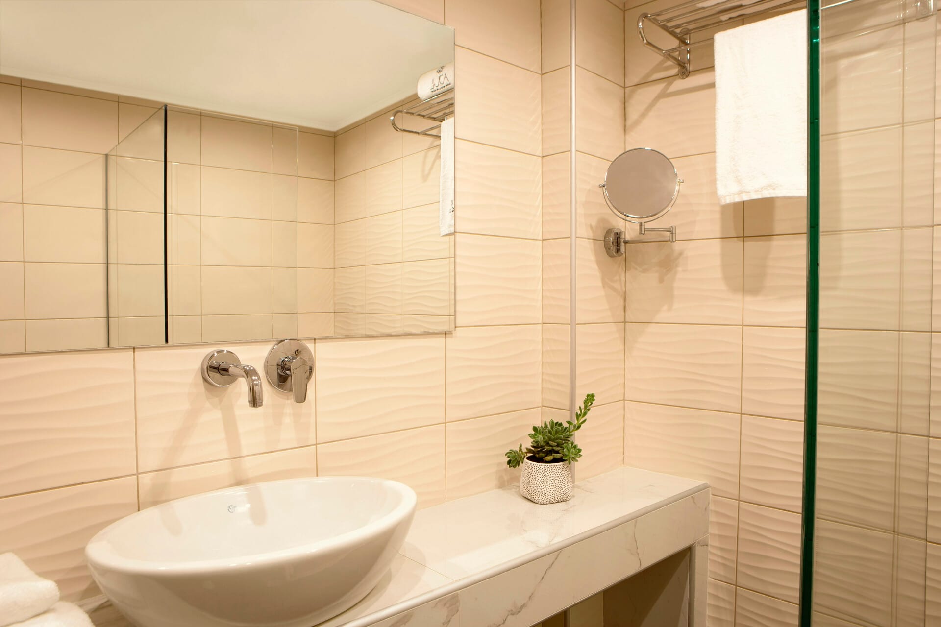 ajul_deluxe-double-room-3