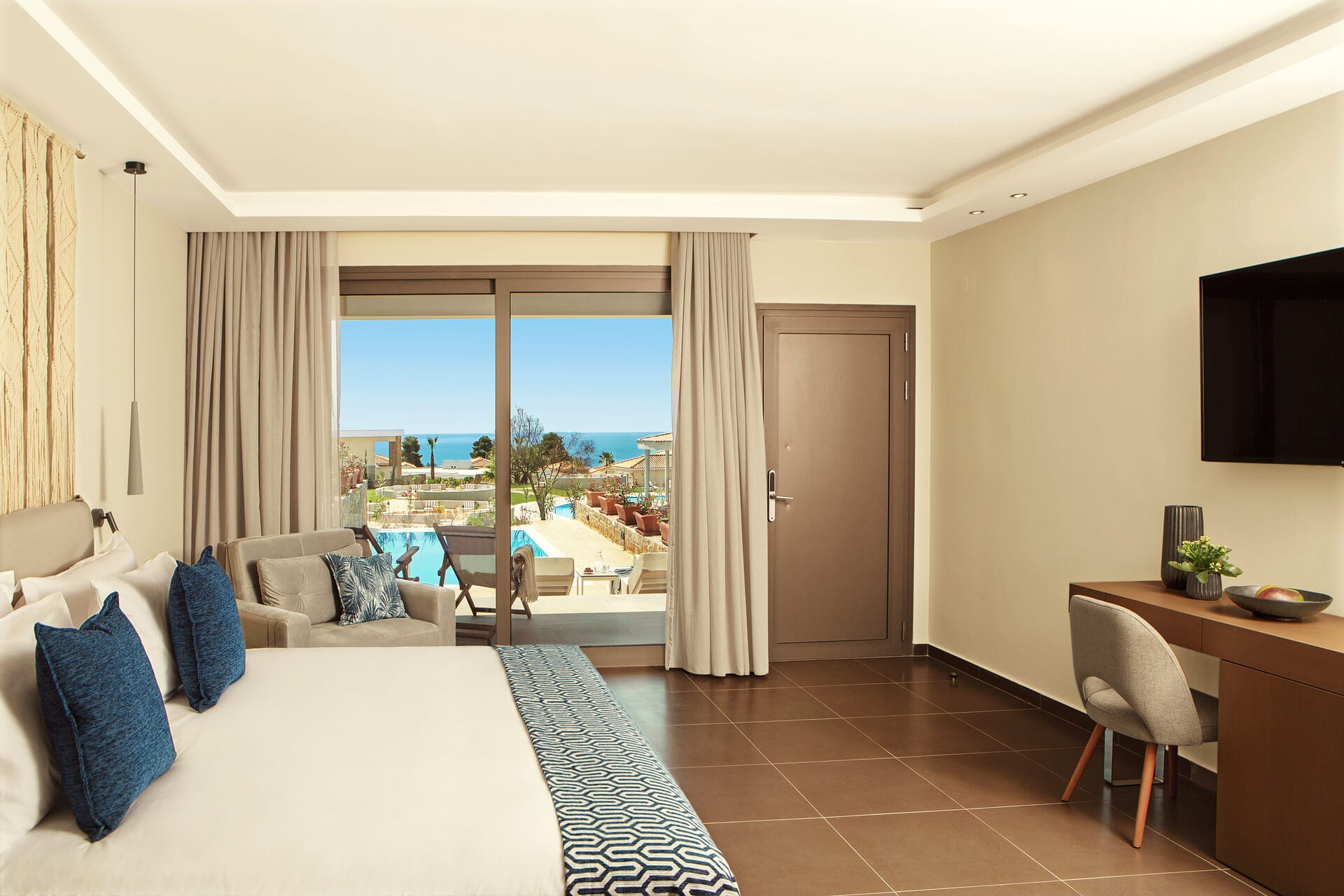 ajul_executive-bungalow-sea-view-with-private-pool-8