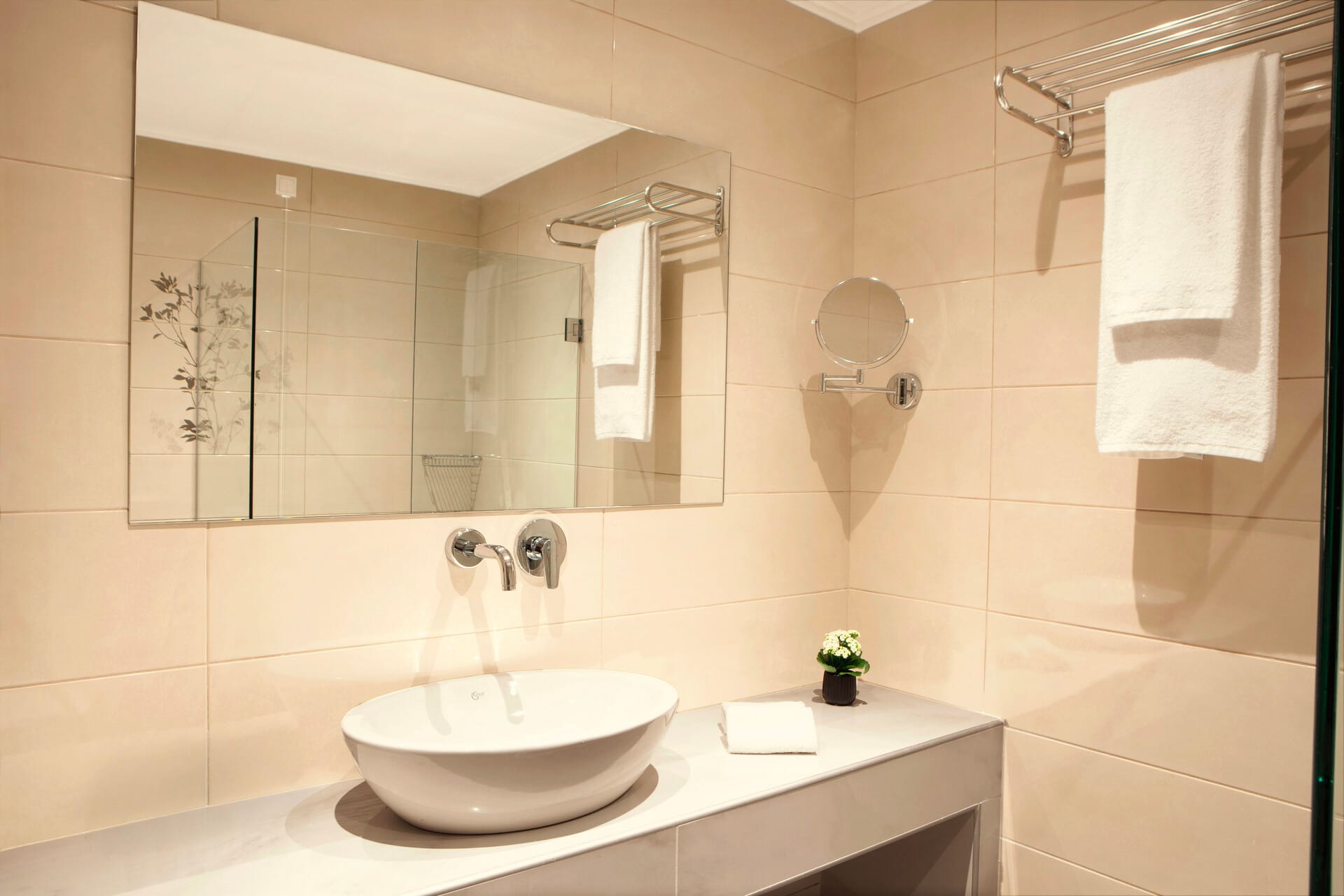 ajul_deluxe-family-room-sharing-pool-4