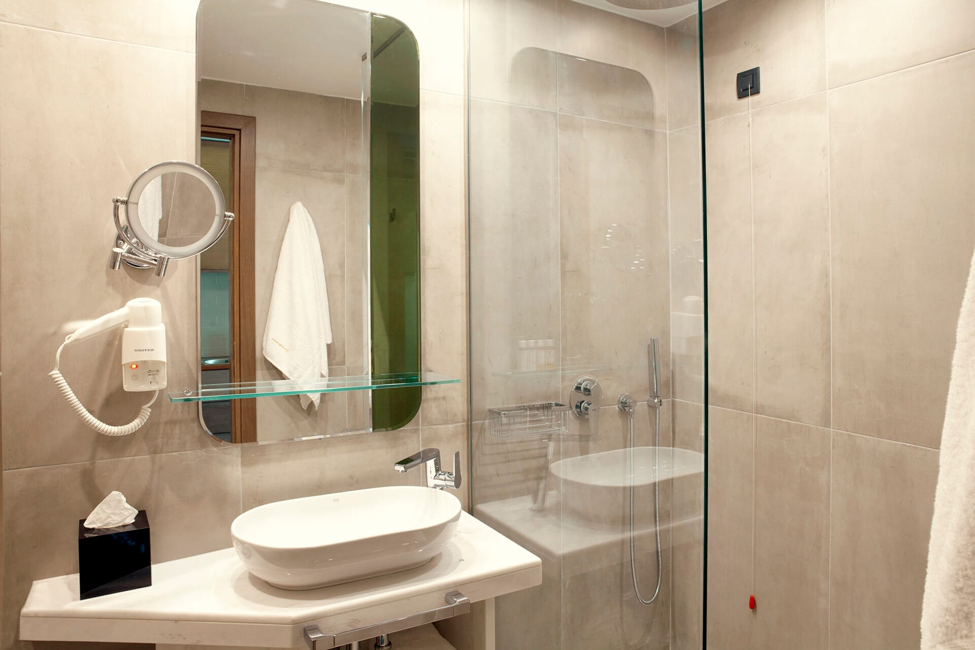 wyndham-athens-residence_executive-city-room-2