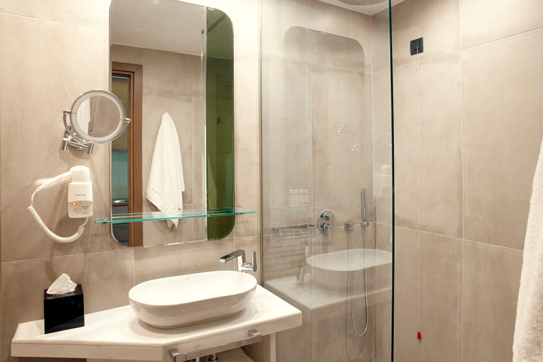 wyndham-athens-residence_executive-city-room-2