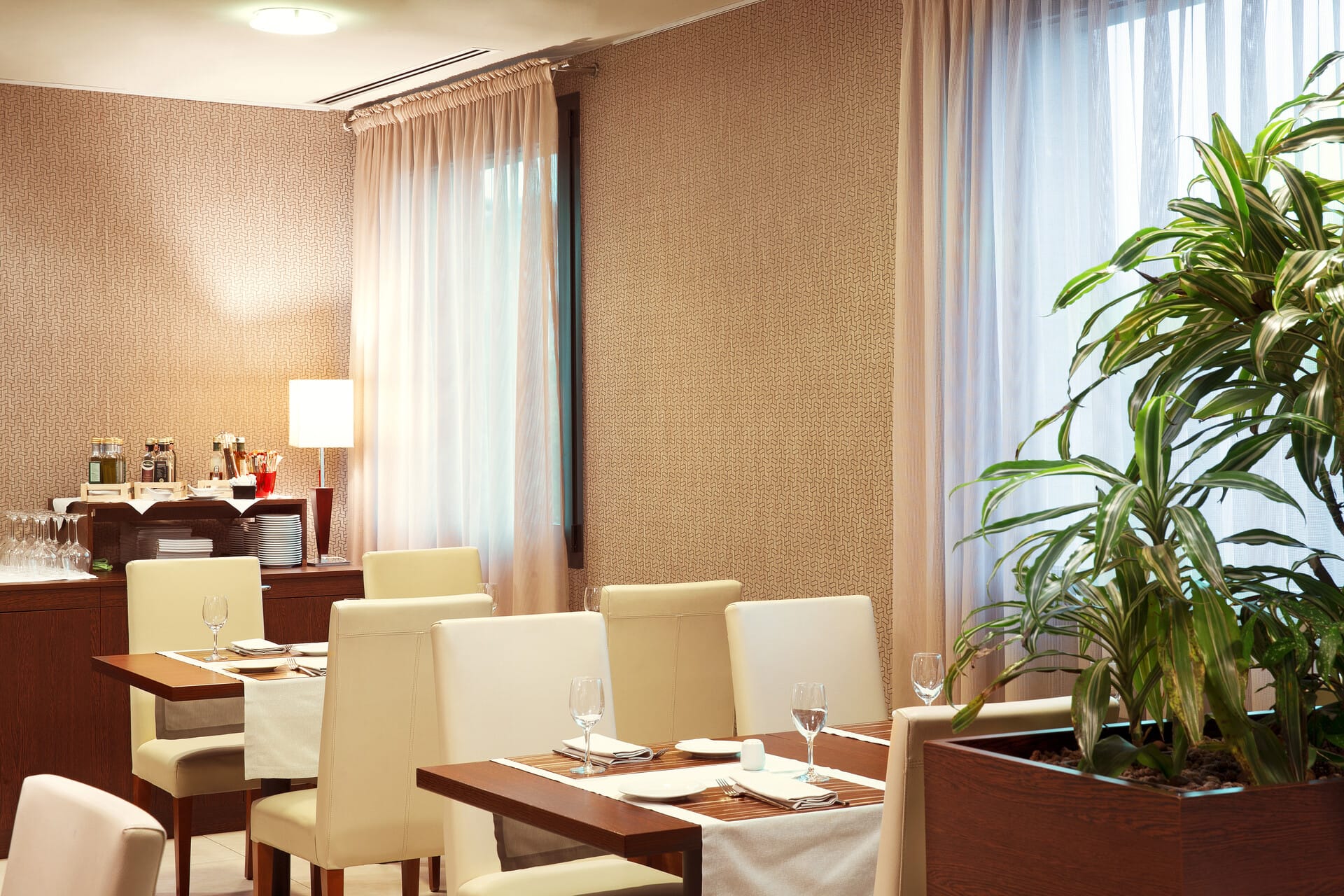 dolce-milan_resturant-1