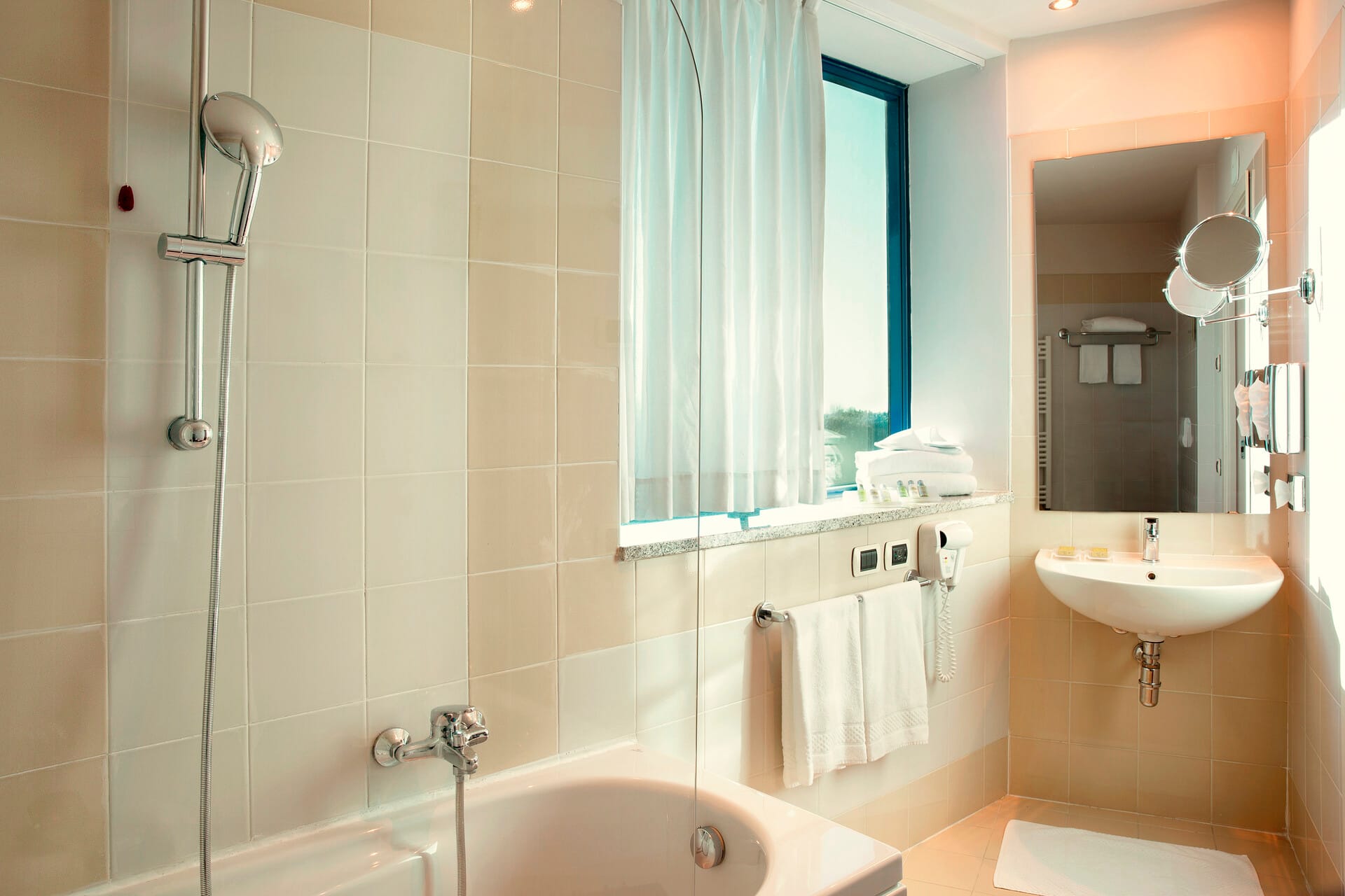 dolce-milan_junior-suite-1