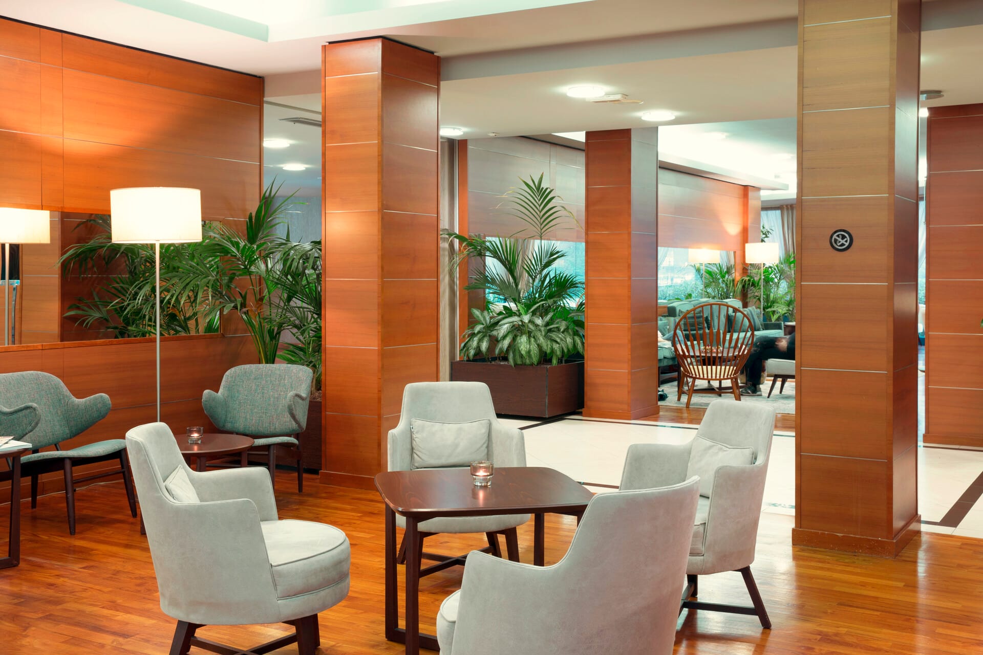 dolce-milan_lobby-lobby-bar-reception-13