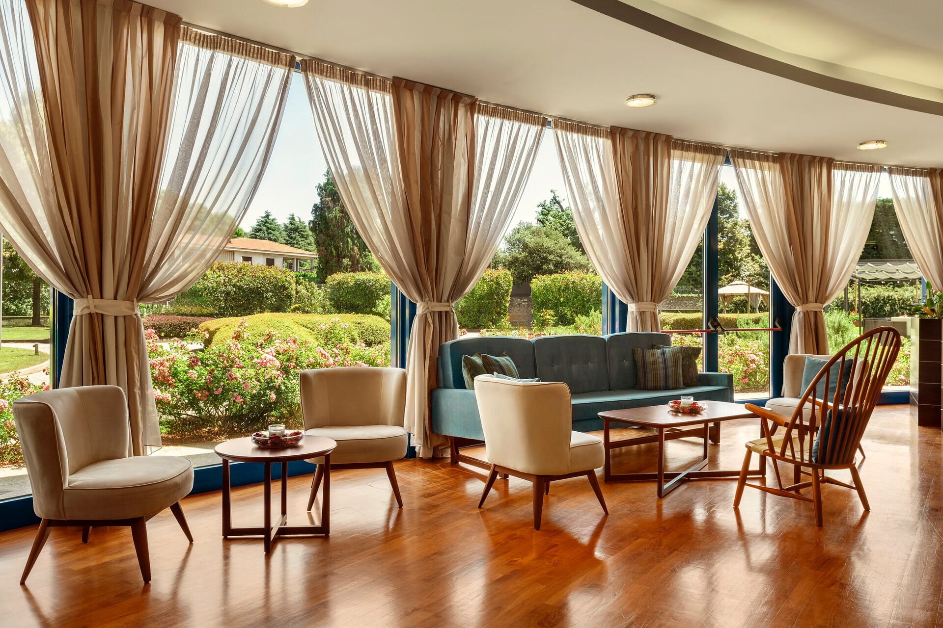 dolce-milan_lobby-lobby-bar-reception-8