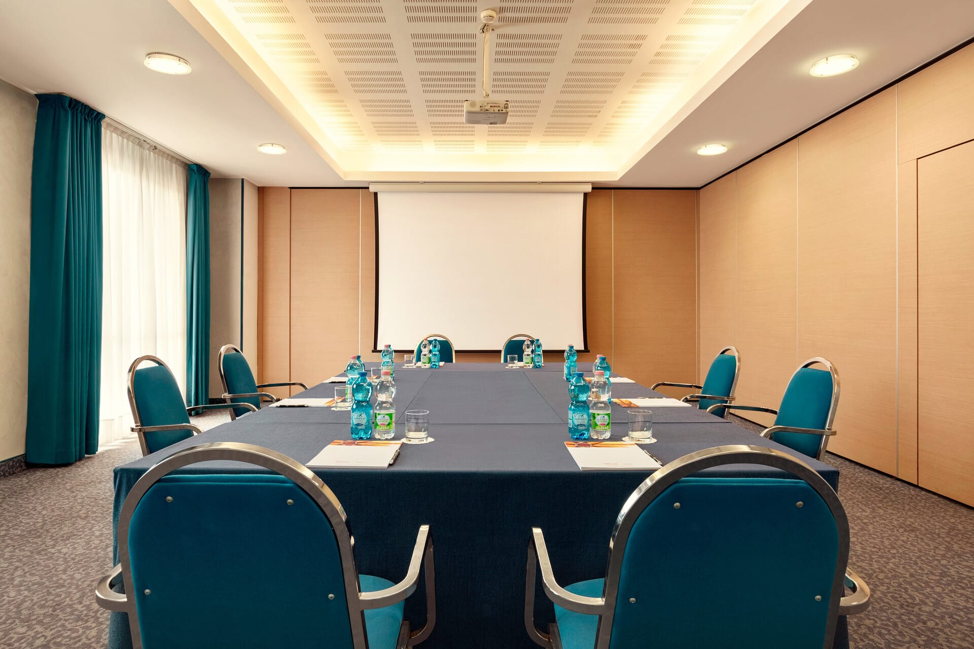dolce-milan_meeting-rooms-3