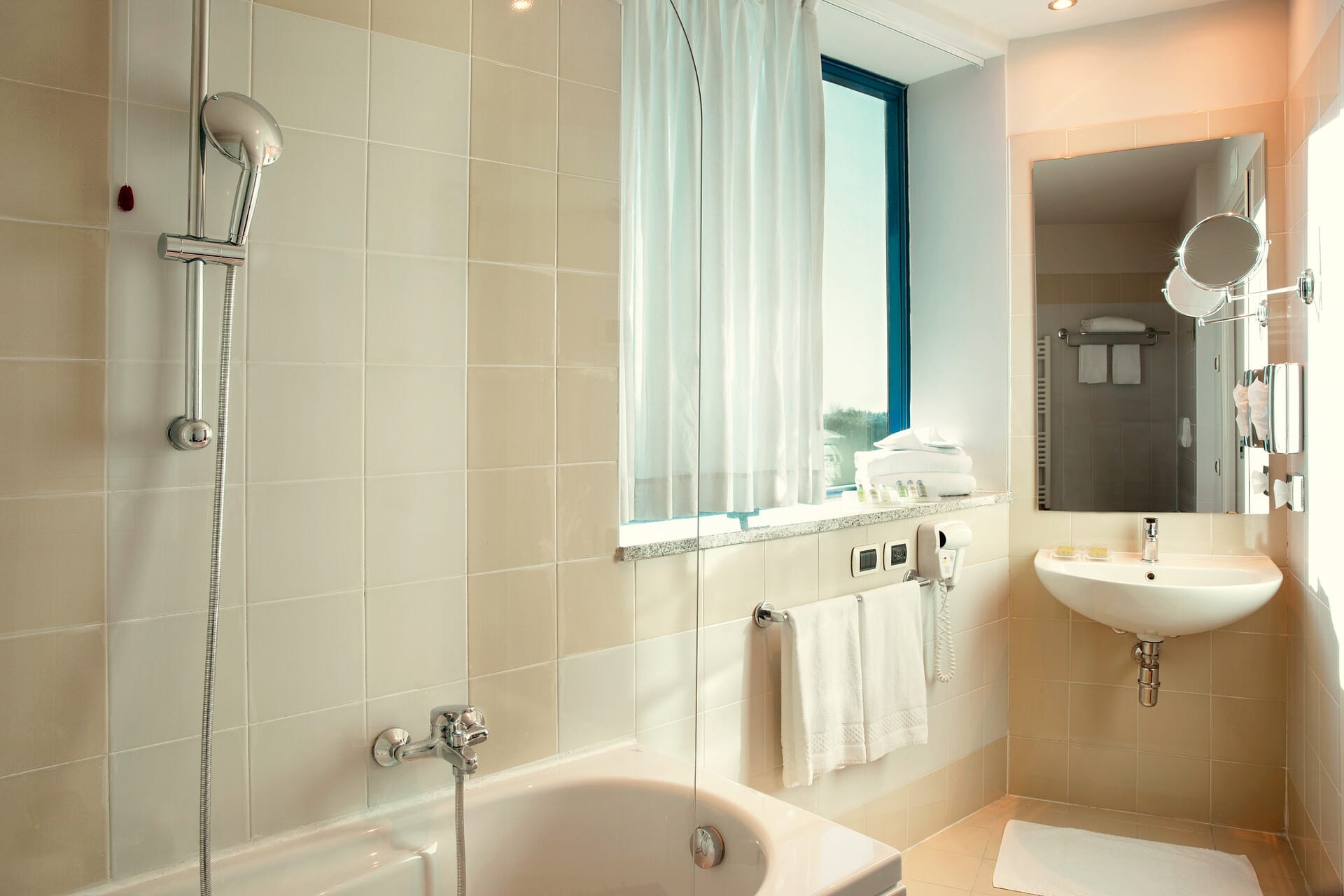 dolce-milan_junior-suite-1