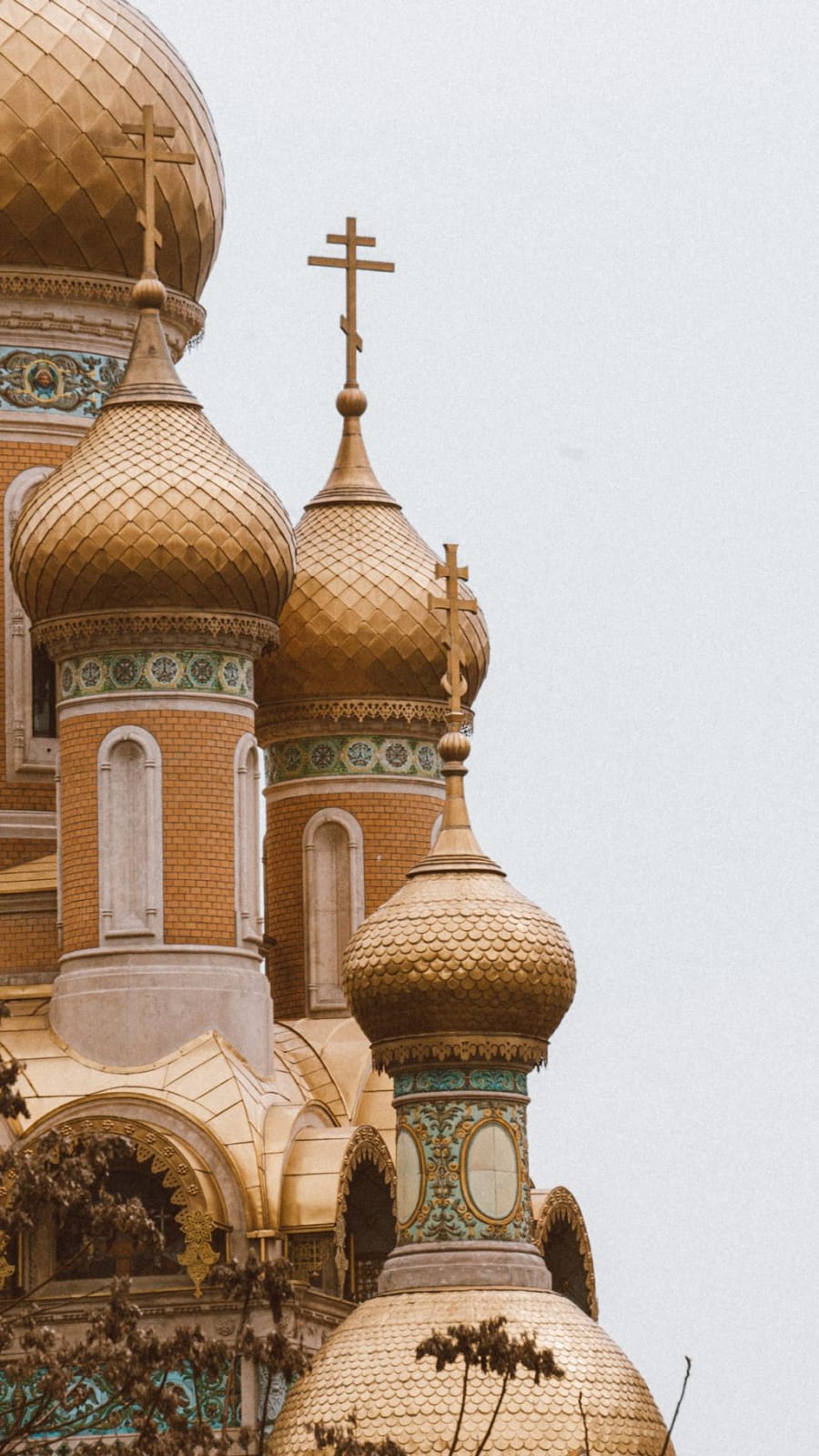 EXPLORE BUCHAREST