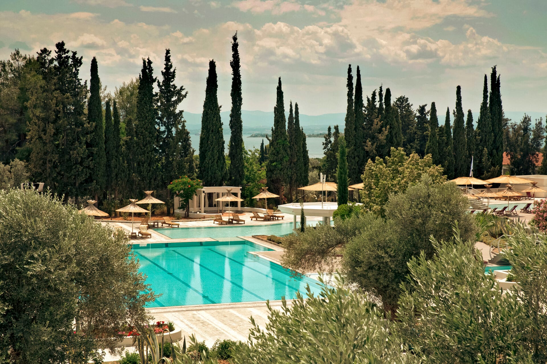 eretria_family-bungalow-suite-sea-view-4