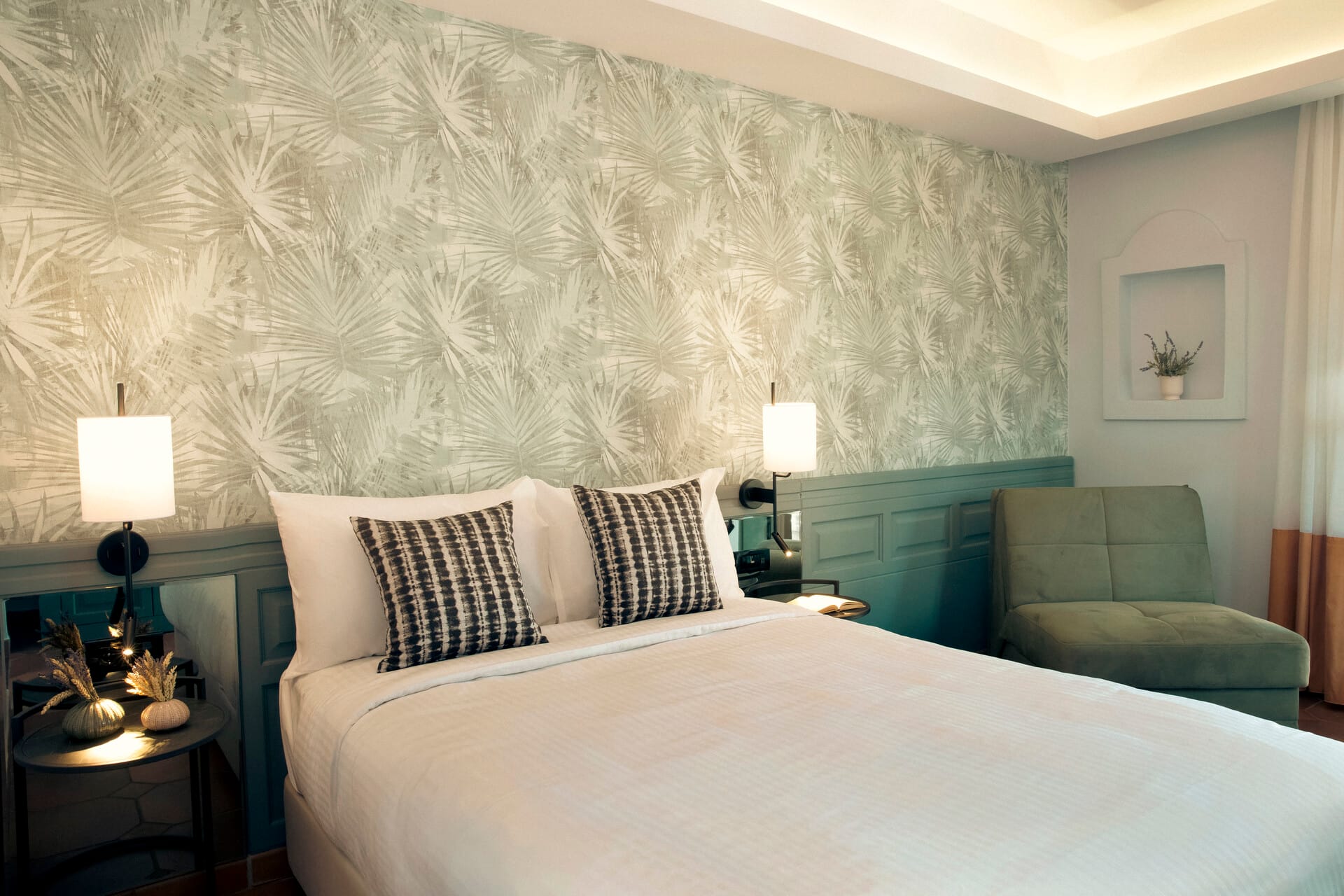 eretria_family-bungalow-suite-sea-view-private-pool-5-1