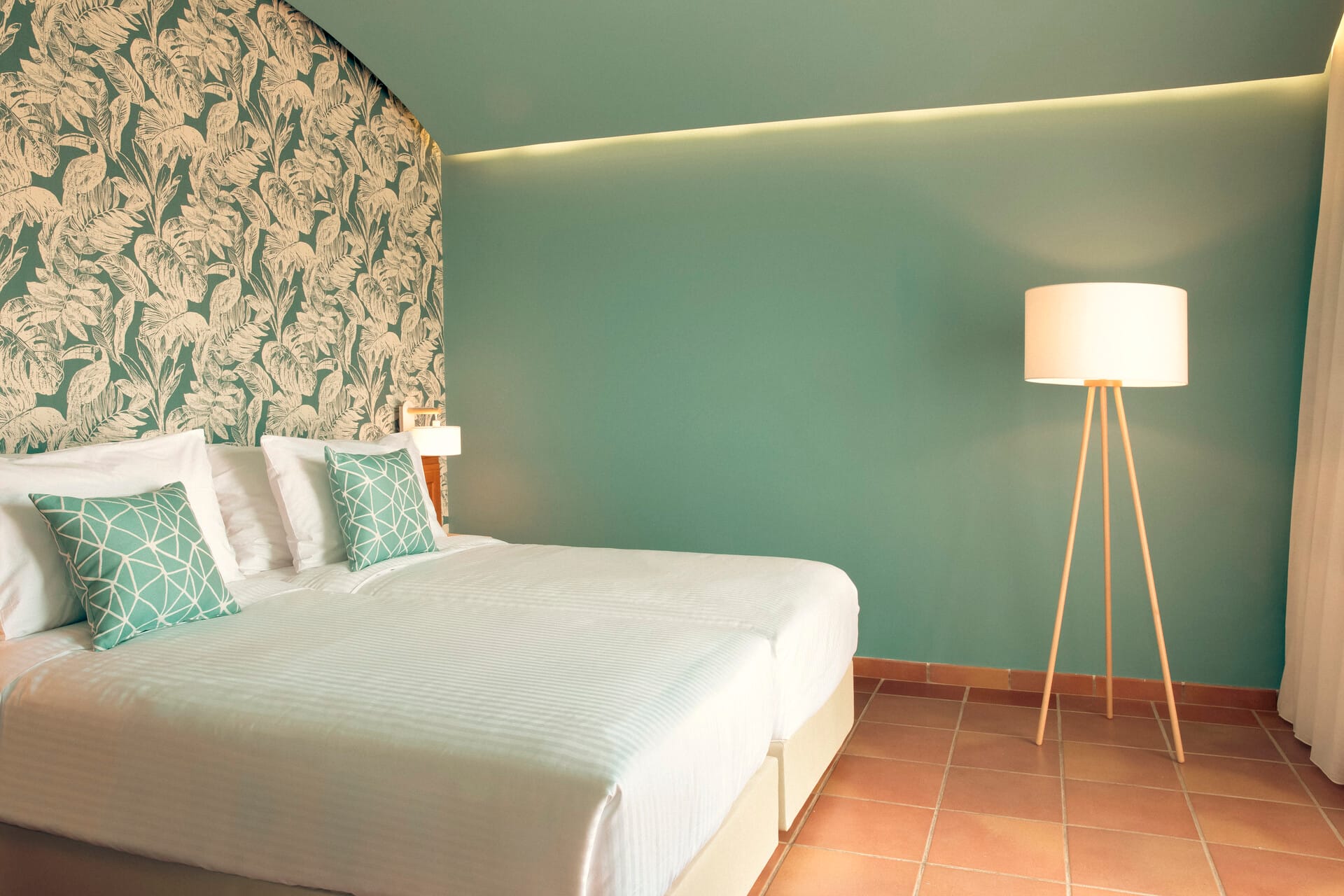 eretria_family-bungalow-suite-sea-view-3