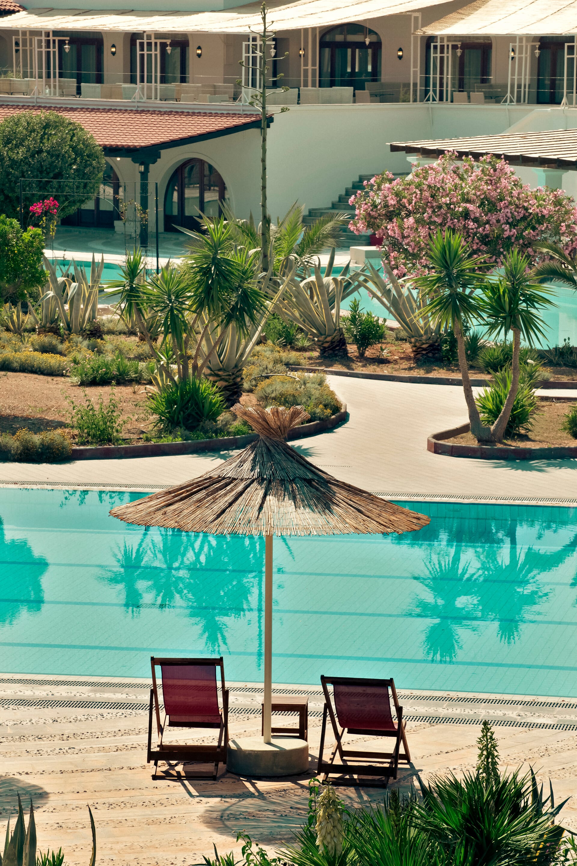 eretria_harmony-bungalow-pool-view-10