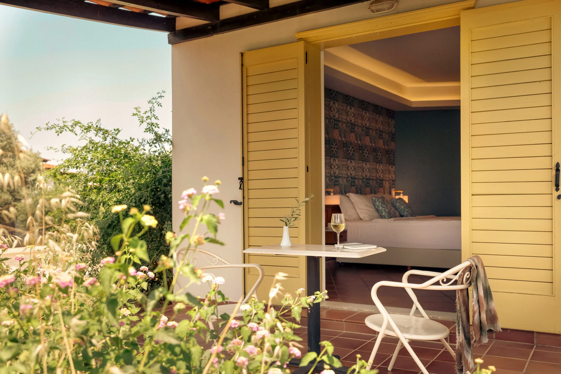 eretria_harmony-bungalow-garden-view-9