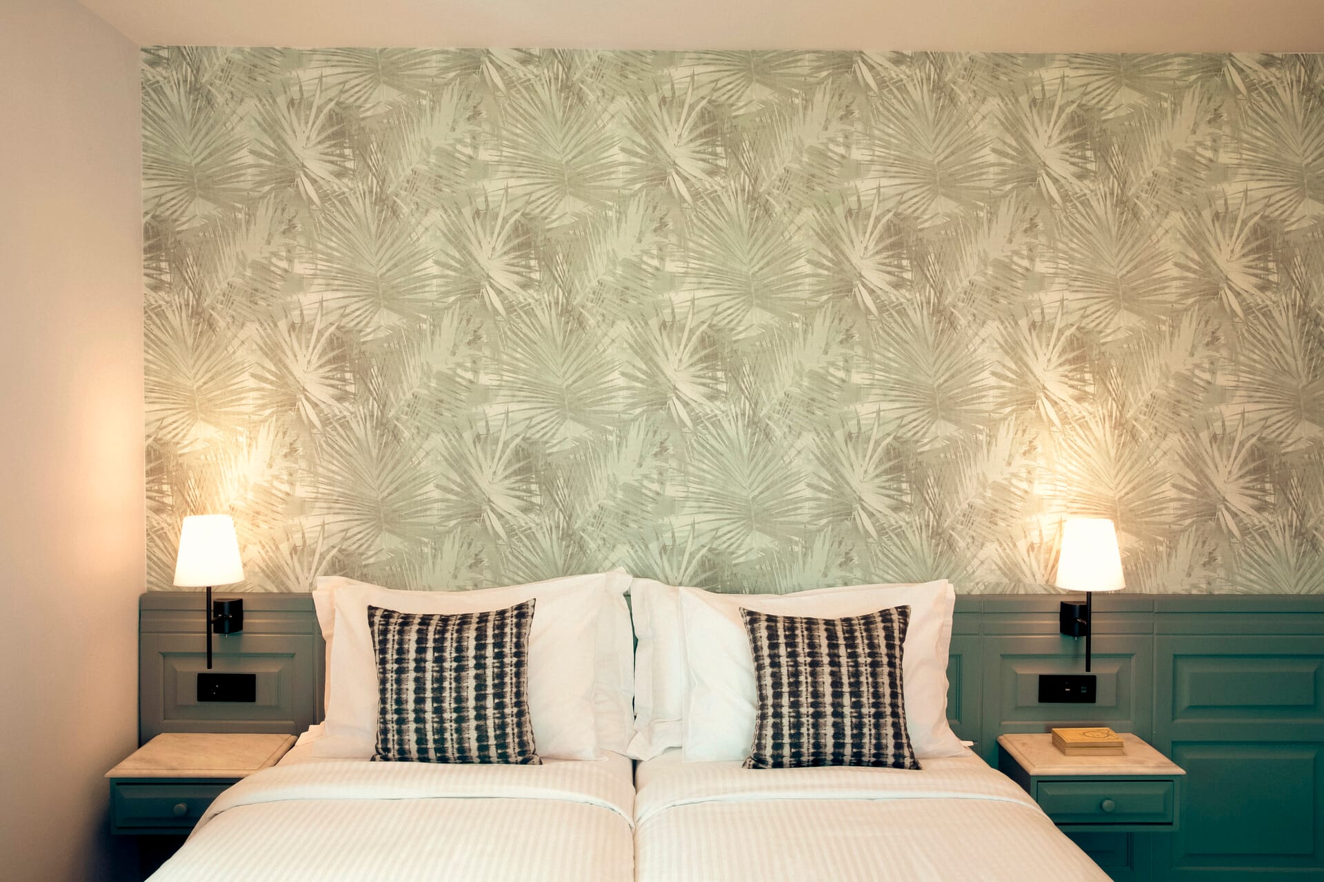 eretria_harmony-bungalow-garden-view-6