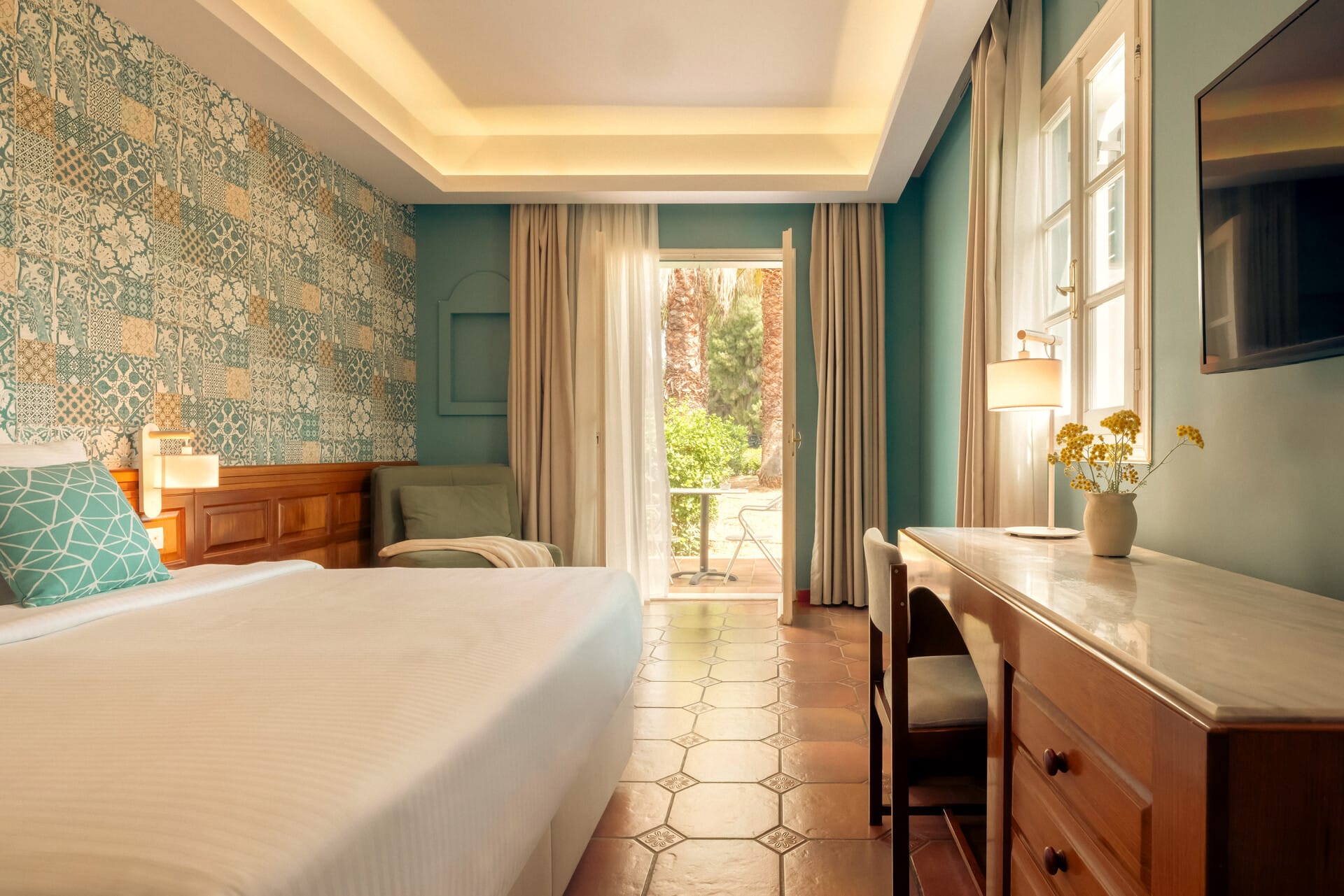 eretria_harmony-bungalow-garden-view-12