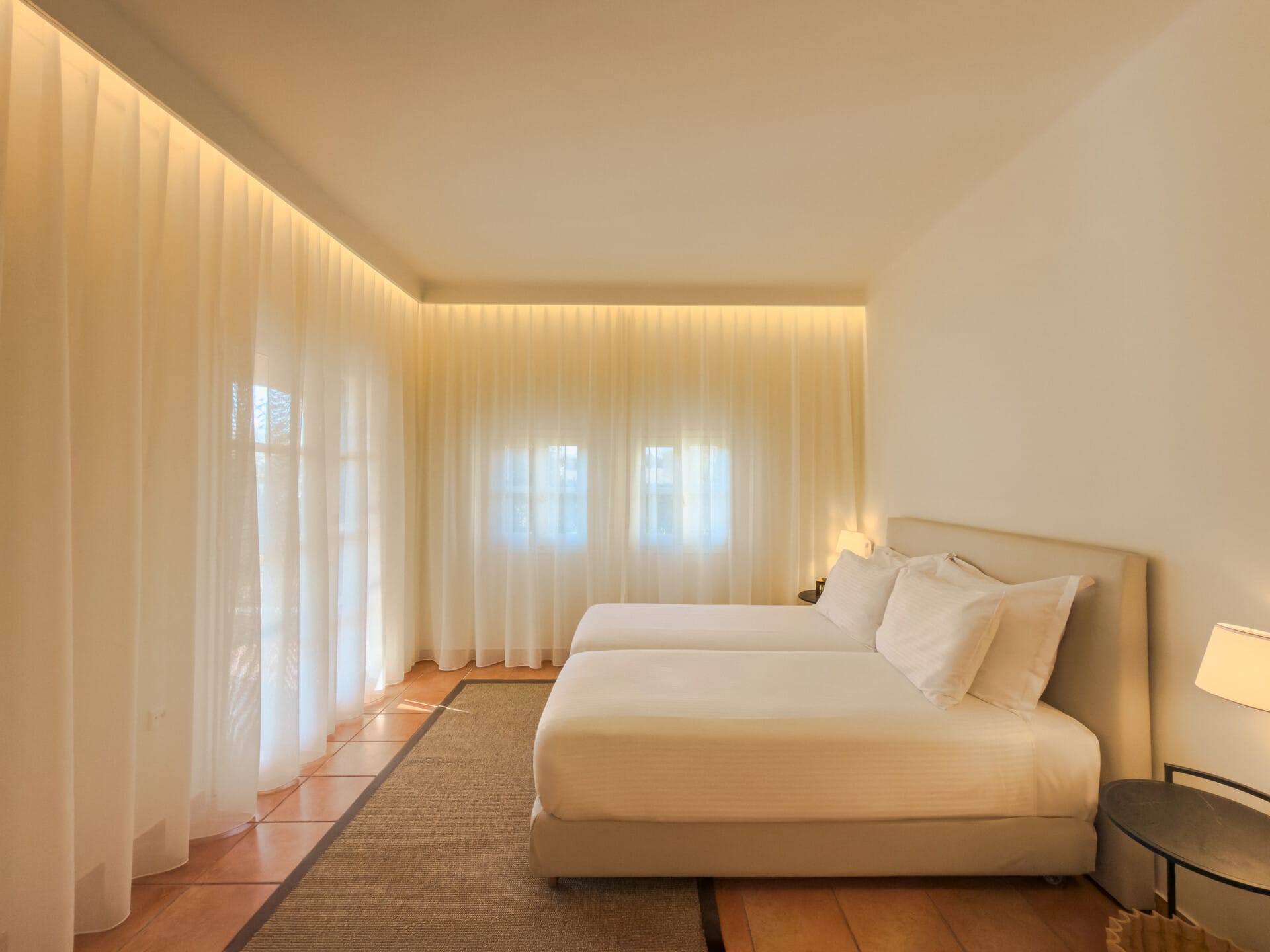 family-suite-garden-view-7