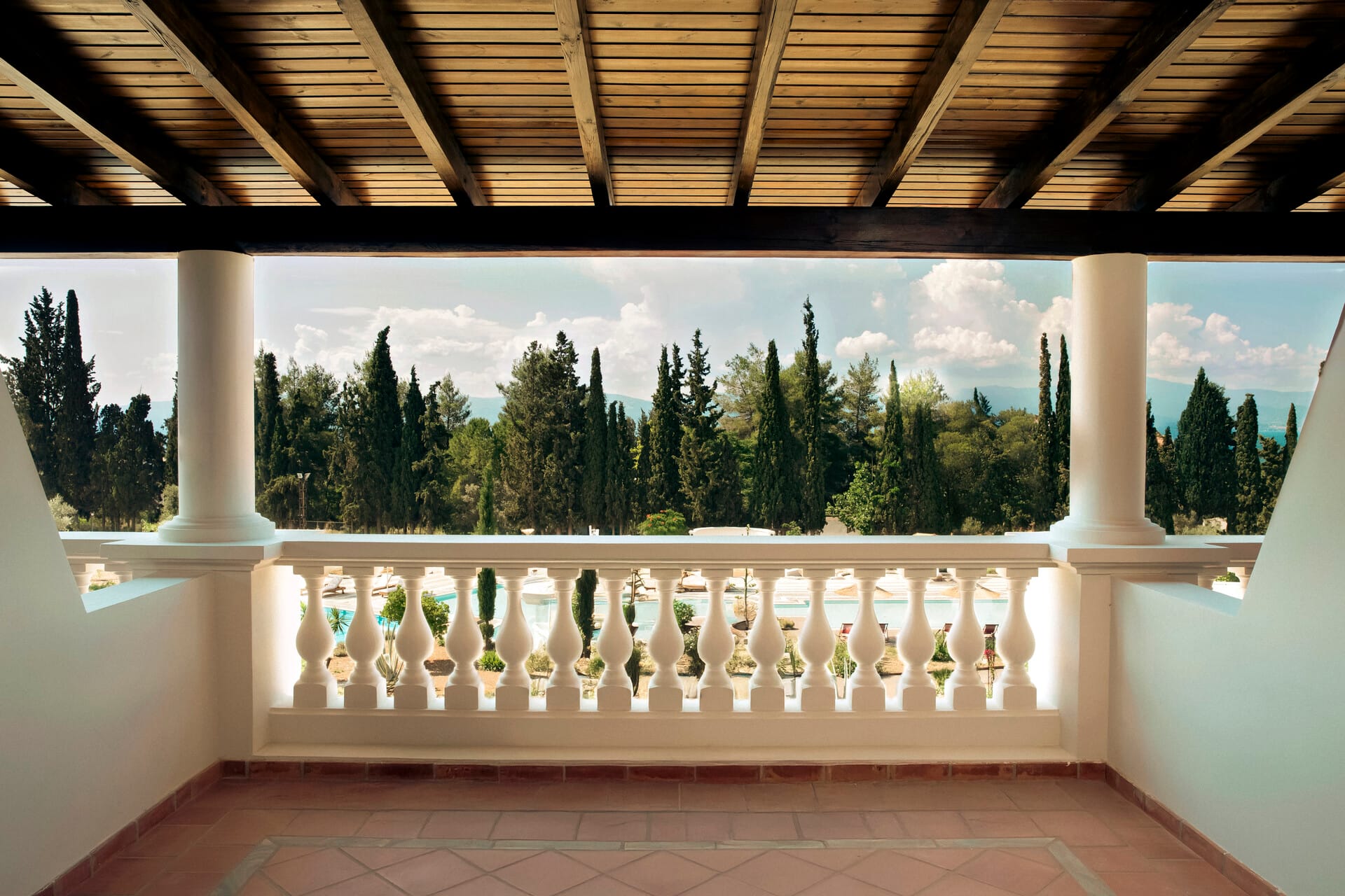 eretria_deluxe-family-room-sea-view-4