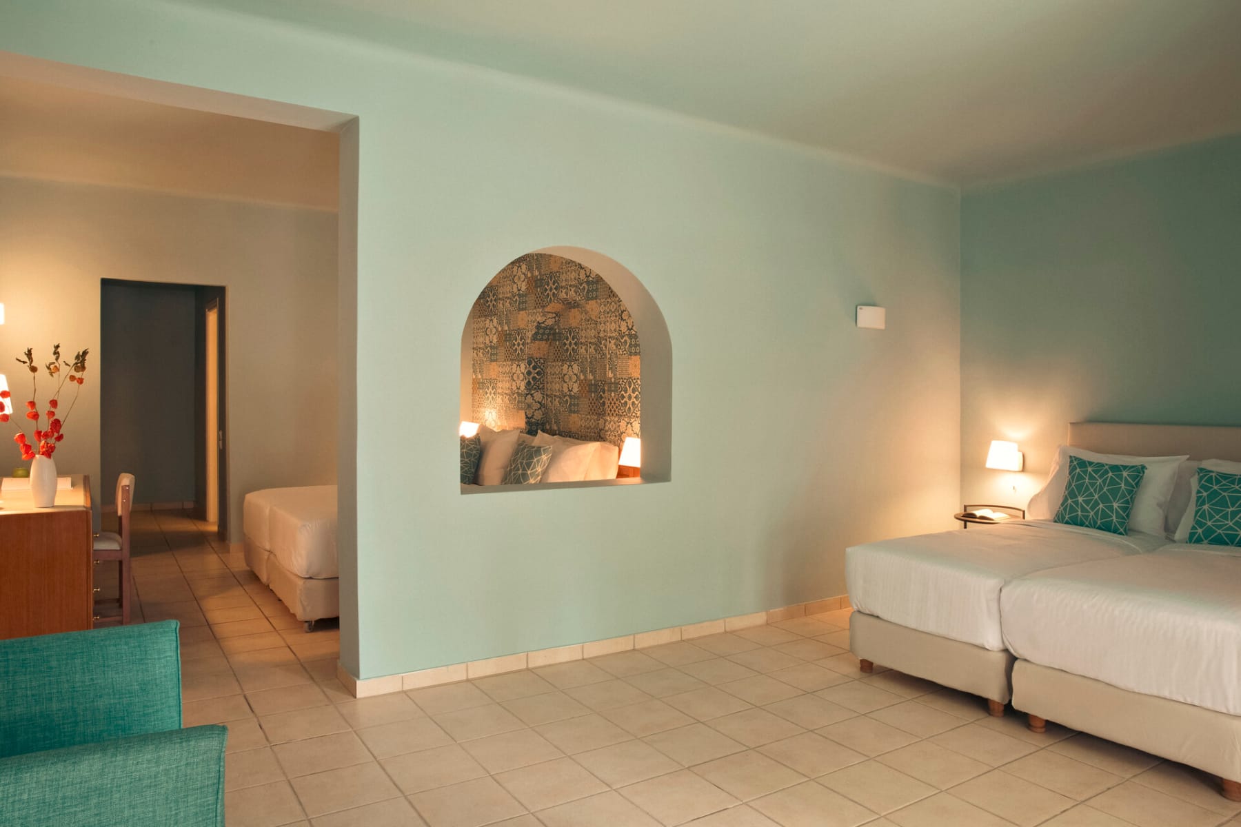 eretria_family-bungalow-suite-garden-view-5