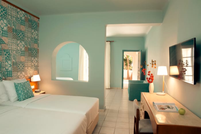 eretria_main_family-bungalow-suite-garden-view-6