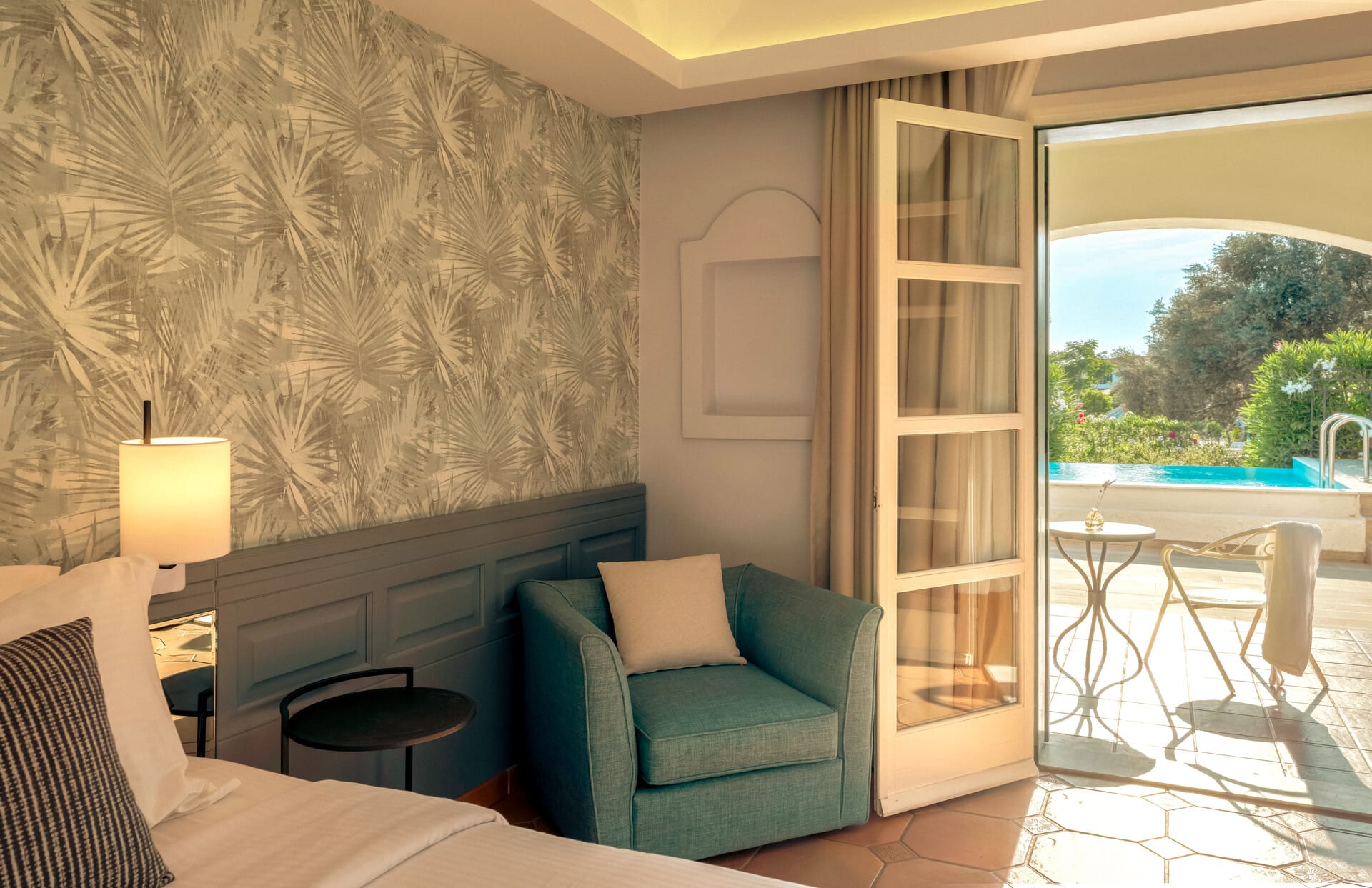 eretria_main_nature-garden-view-private-pool-1