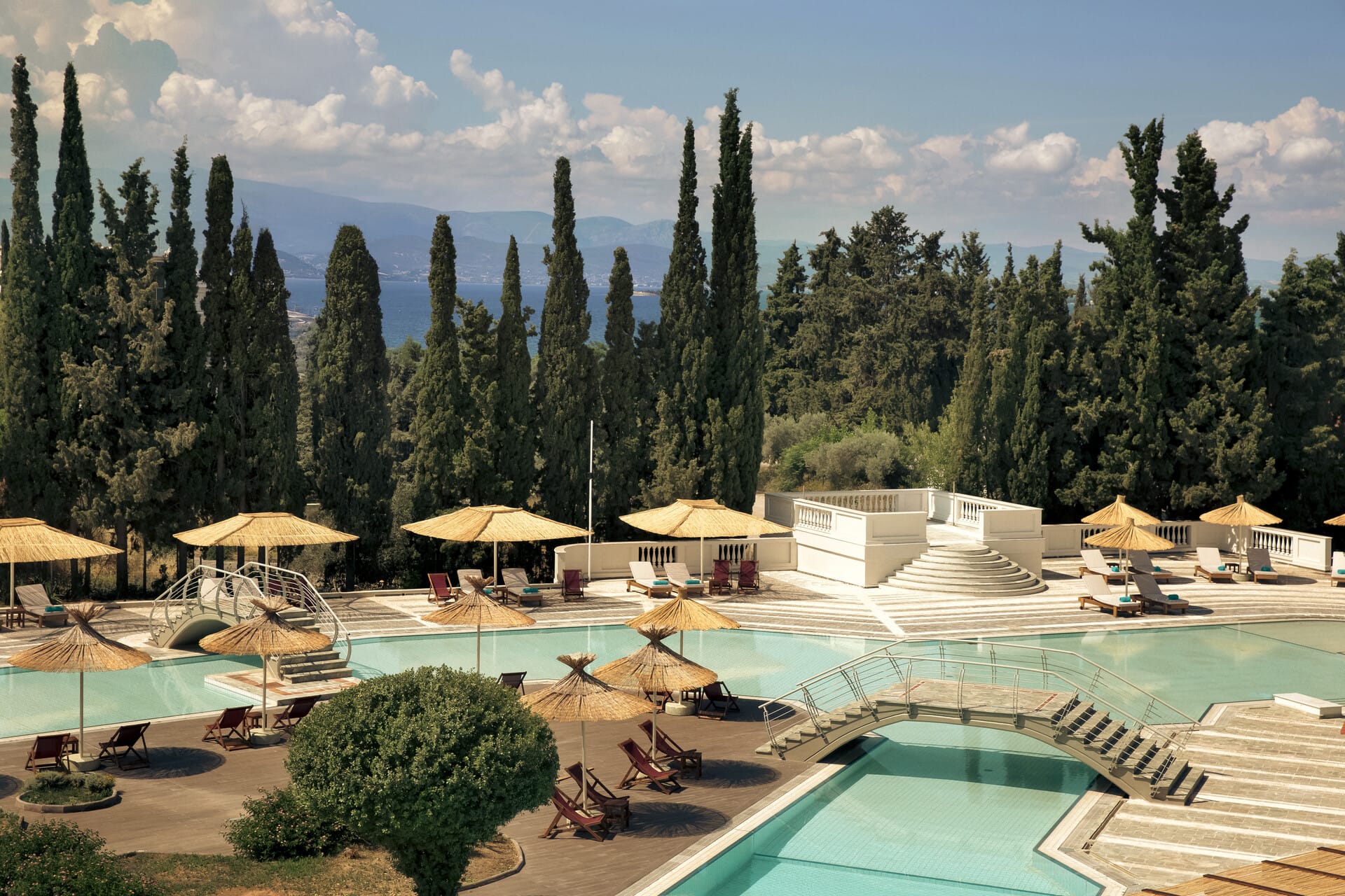 eretria_main_deluxe-family-room-sea-view-6