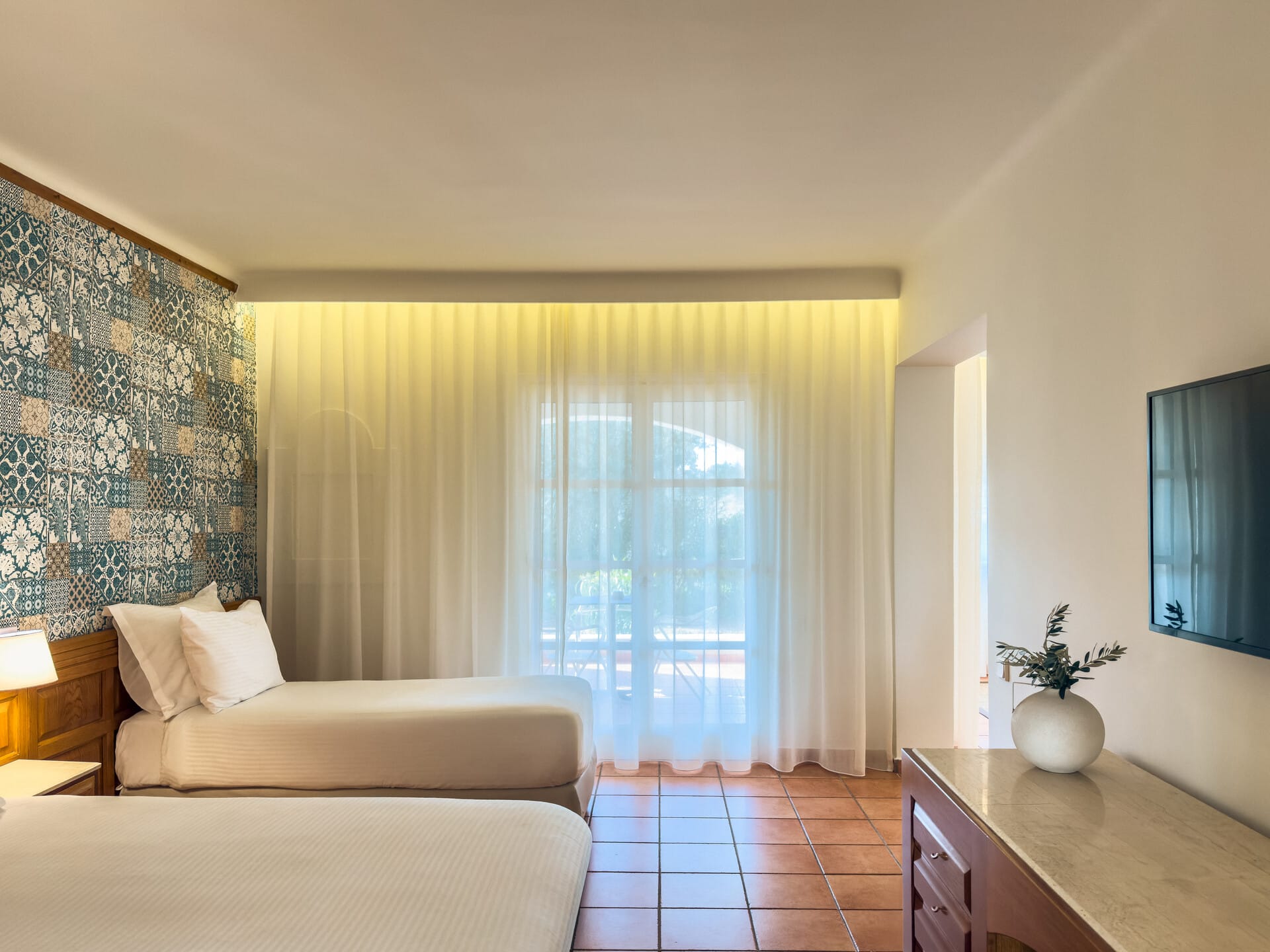 family-suite-garden-view-2