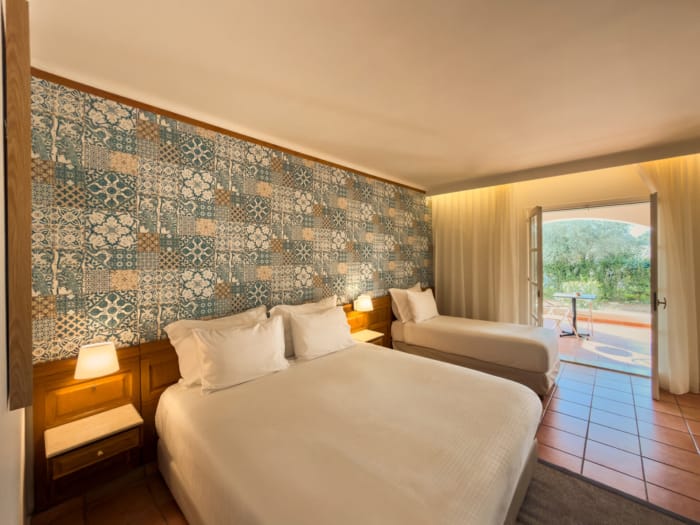 family-suite-garden-view-28