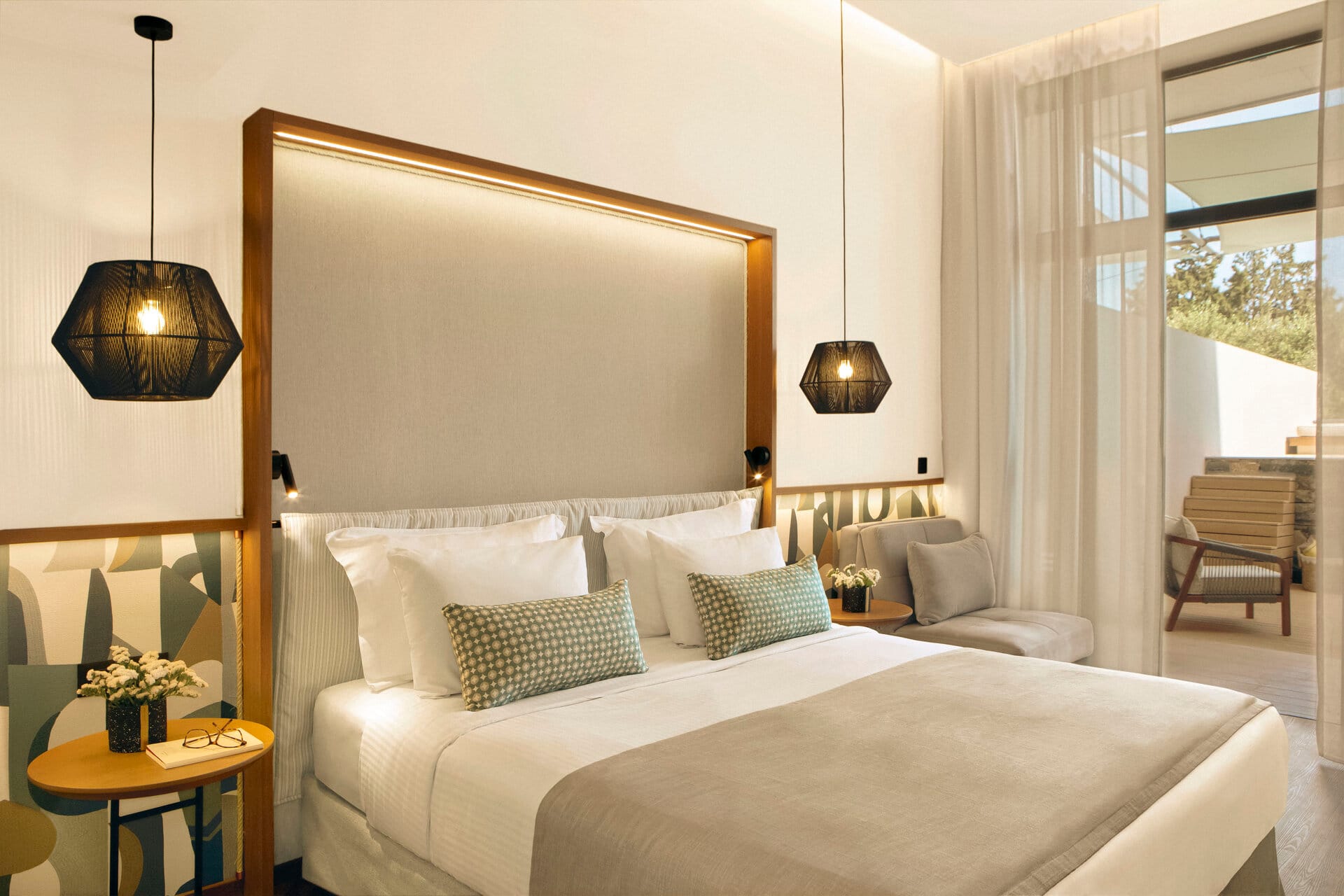 eleva_mirabello_deluxe-room-private-pool-2