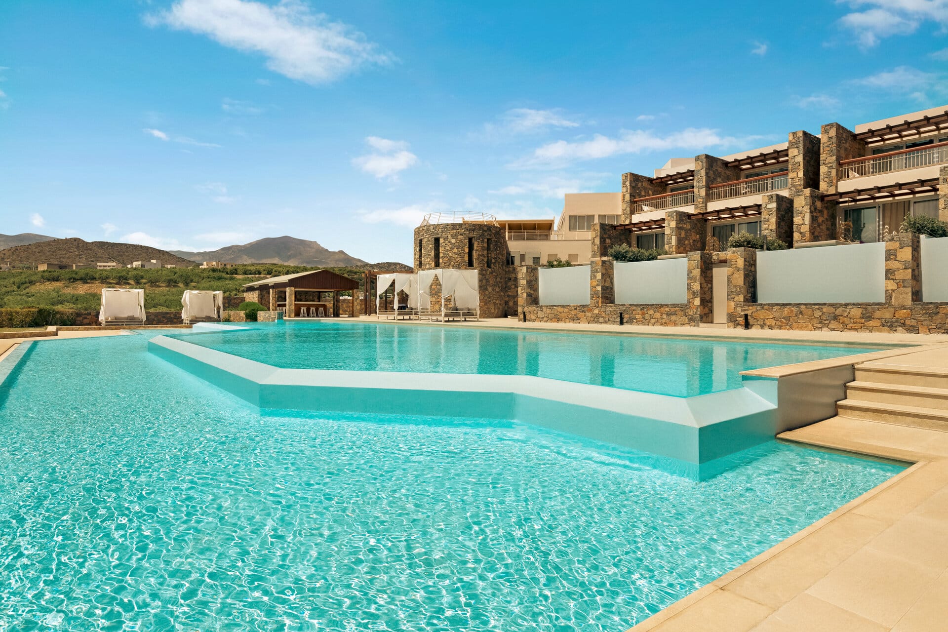 eleva_mirabello_bliss-pool-bar-7