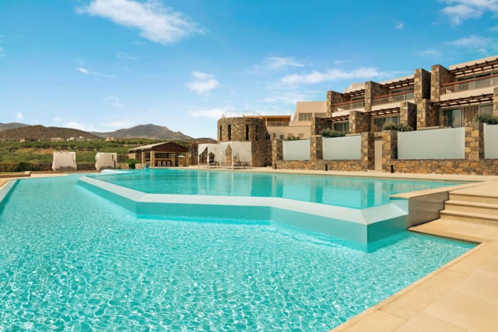 eleva_mirabello_bliss-pool-bar-7