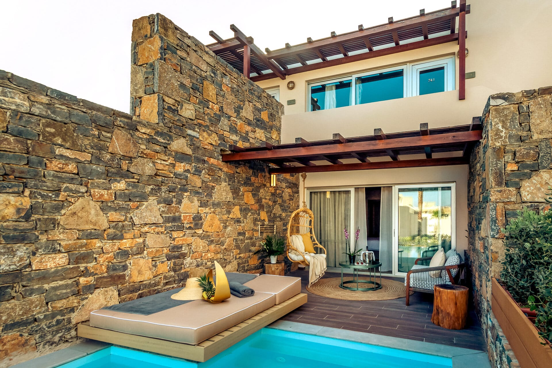 eleva_mirabello_bungalow-junior-suite-private-pool-1