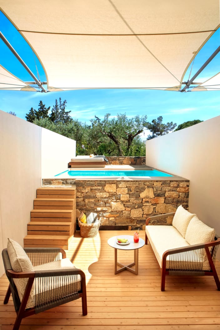eleva_mirabello_deluxe-room-private-pool-4