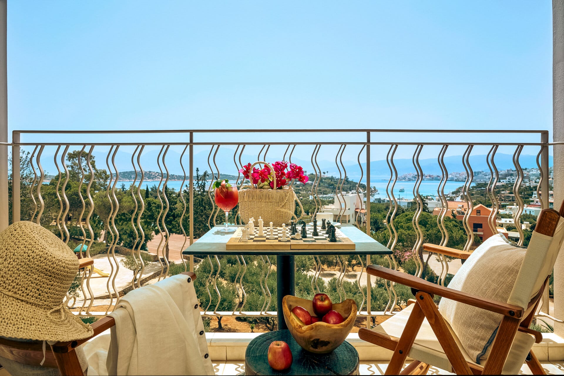 eleva_mirabello_deluxe-room-sea-view-3