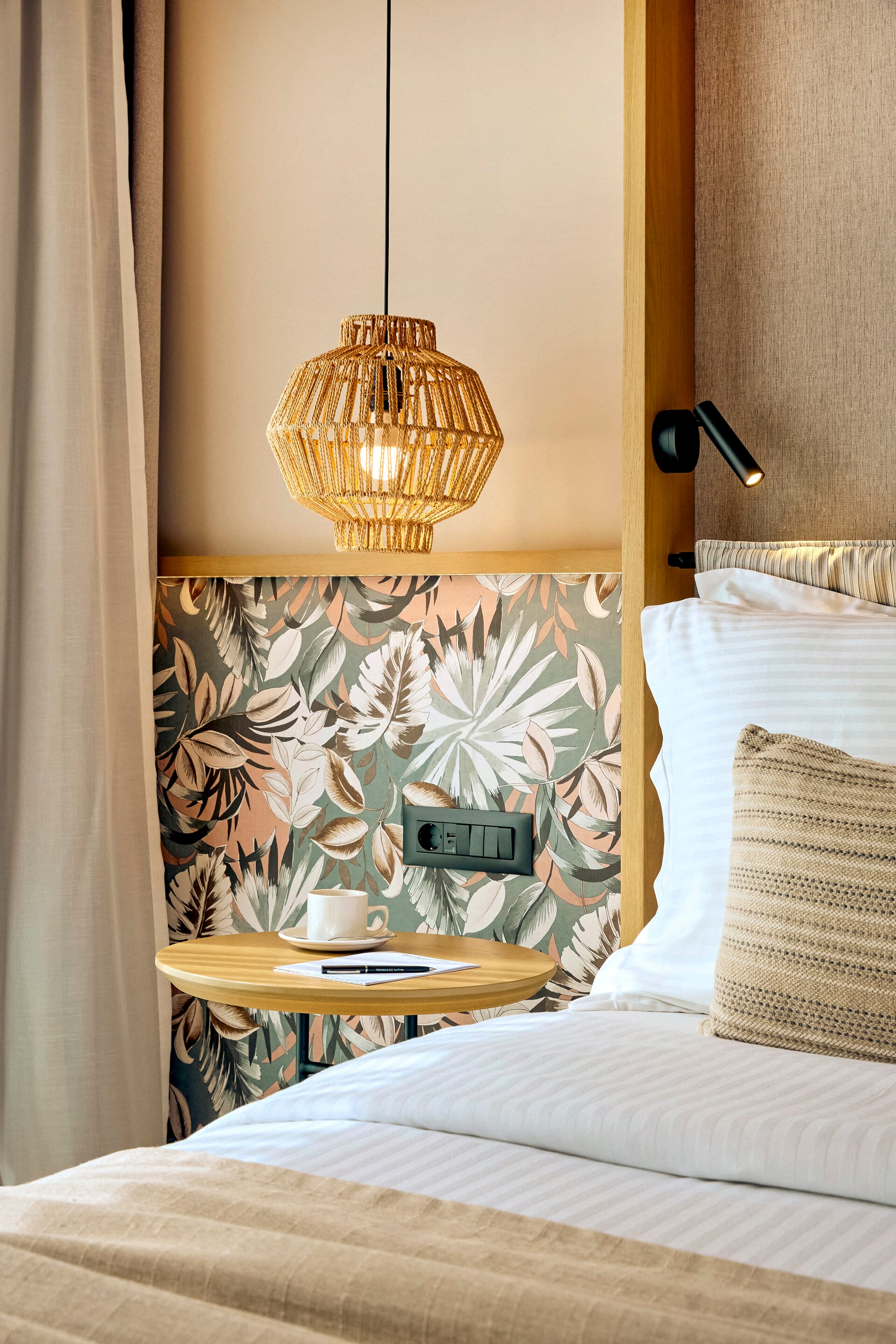 eleva_mirabello_family-1-bedroom-junior-suite-7