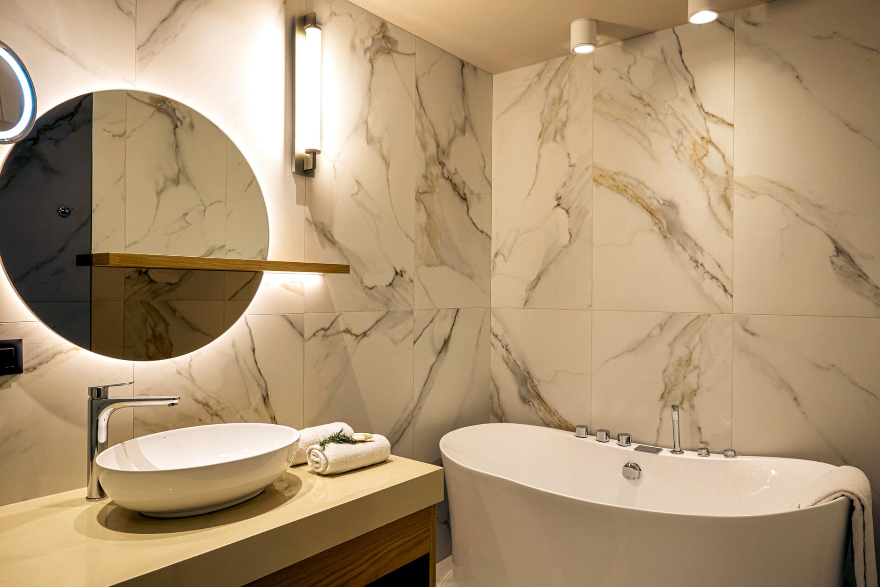 eleva_mirabello_family-1-bedroom-junior-suite-plunge-pool-3