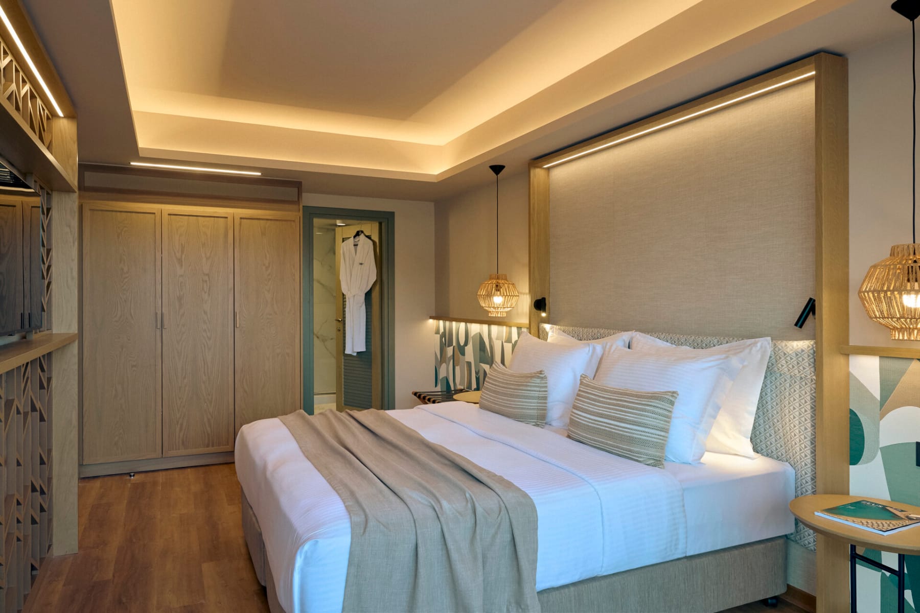 eleva_mirabello_family-1-bedroom-junior-suite-plunge-pool-6