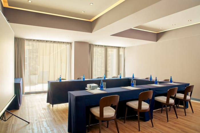 eleva_mirabello_hera-meeting-room-2