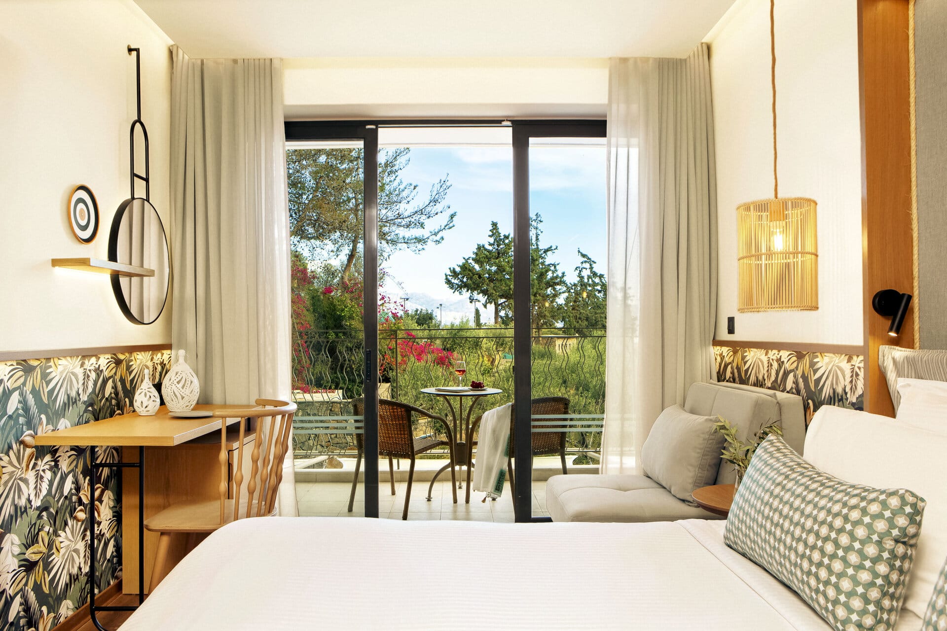 eleva_mirabello_main_deluxe-room-garden-view-4