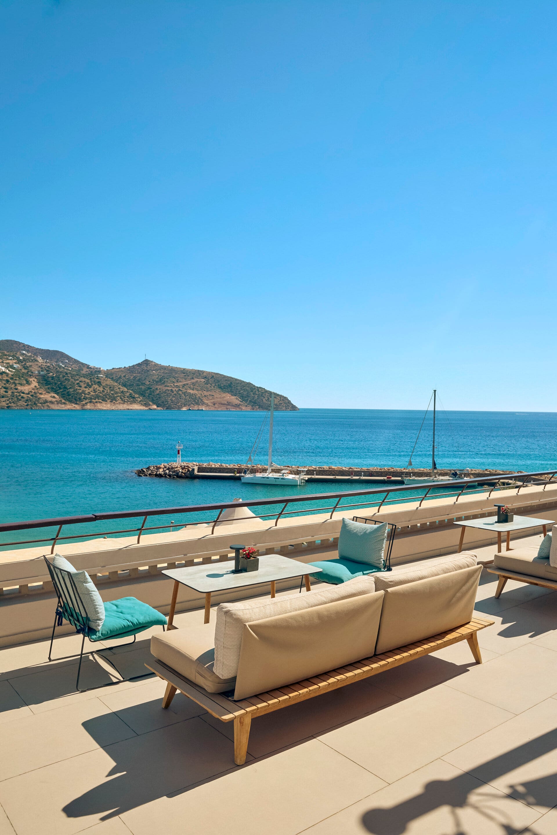 eleva_mirabello_thea-lobby-bar-3