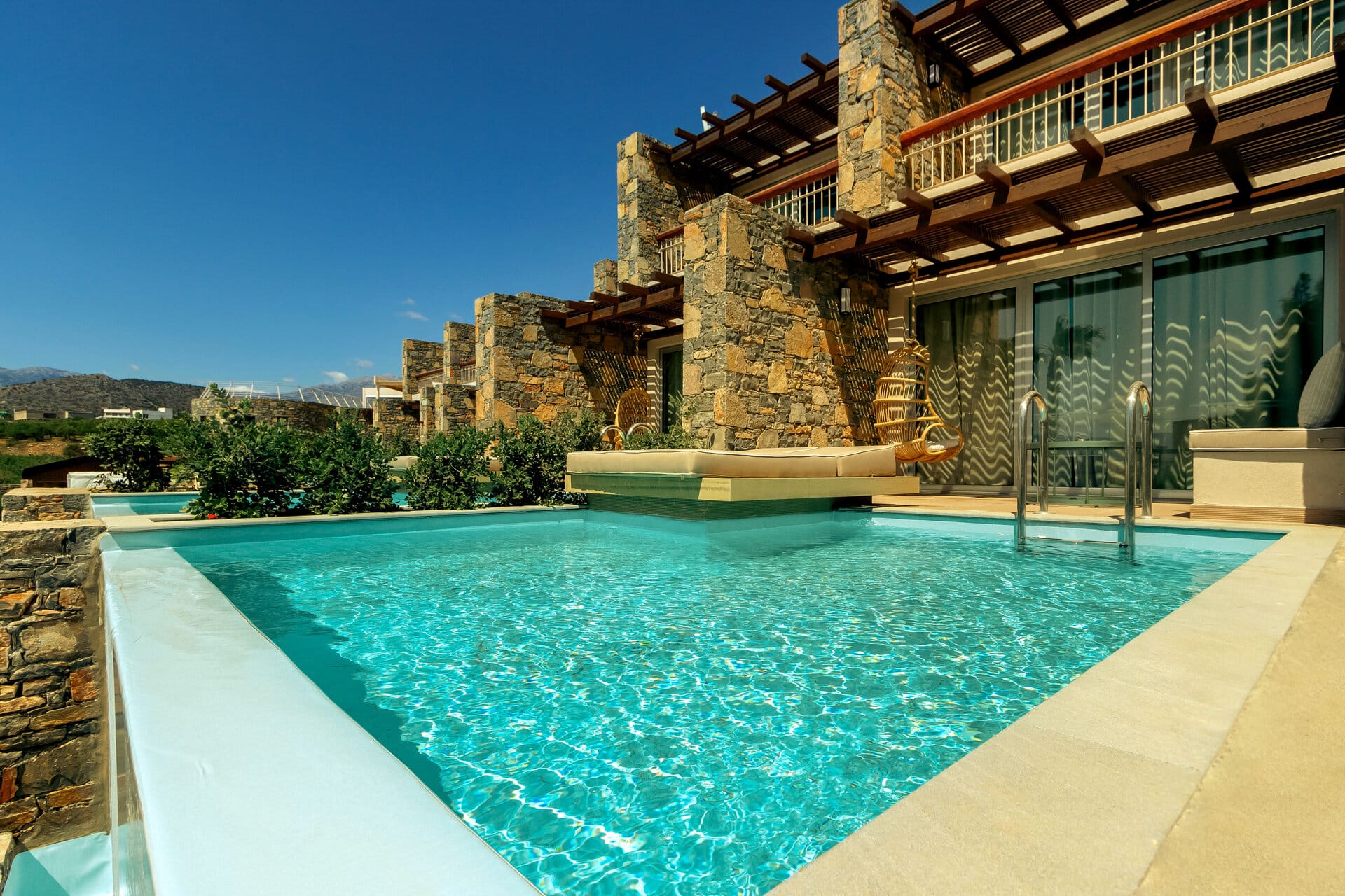 eleva_mirabello_bungalow-junior-suite-private-pool-7