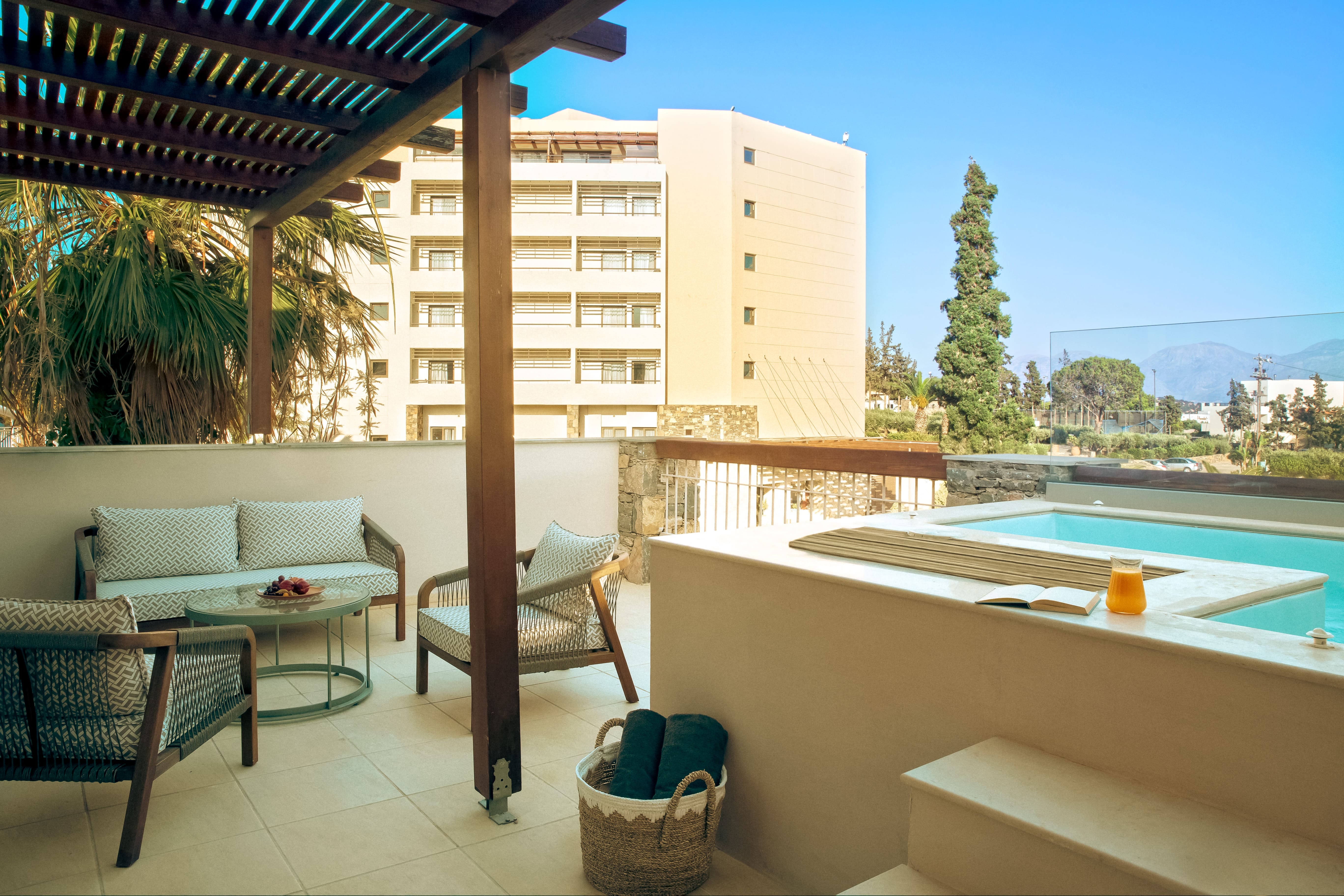 mirabello_bungalow-junior-suite-plunge-pool-8